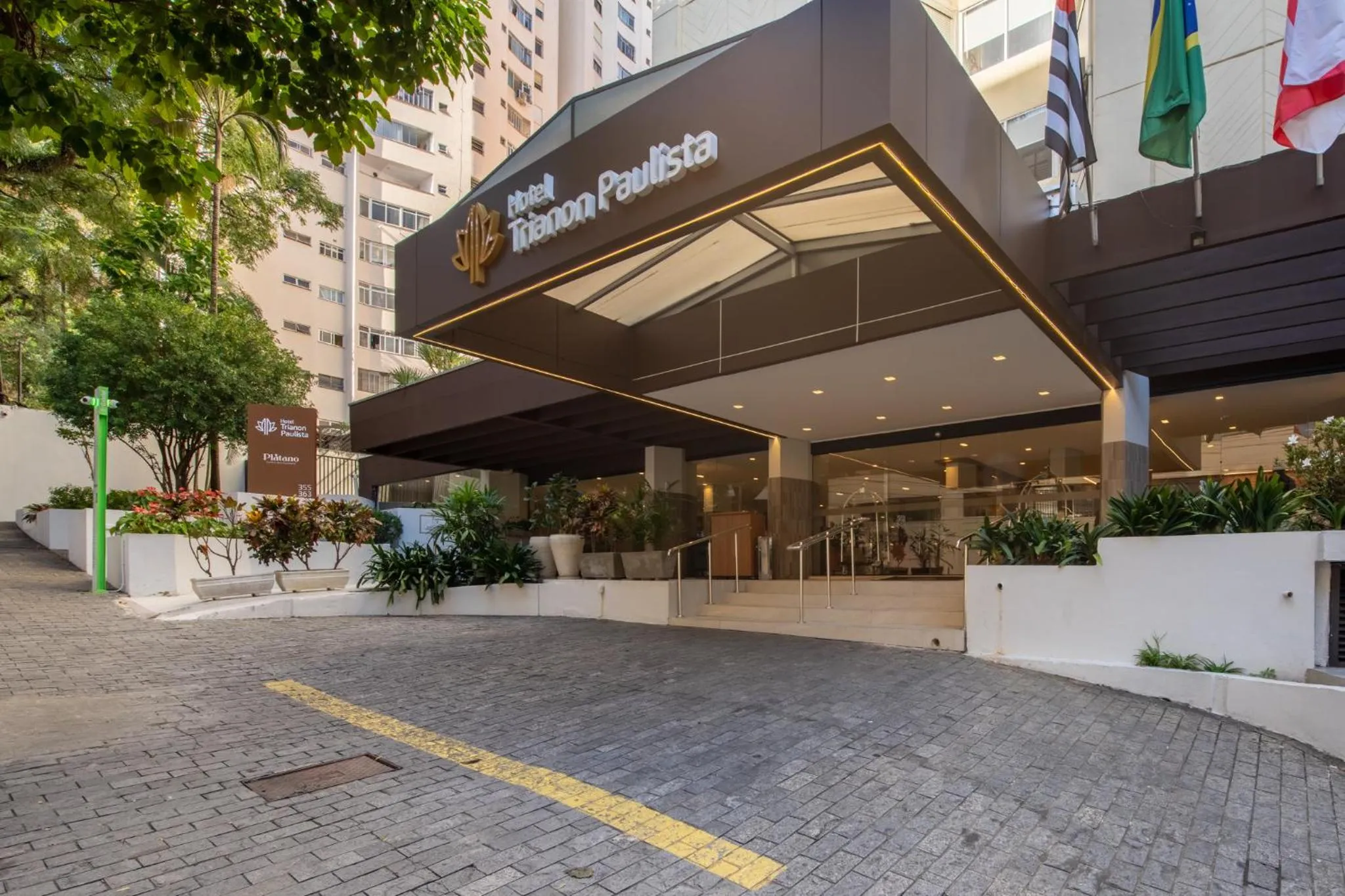 Facade/entrance in Hotel Trianon Paulista