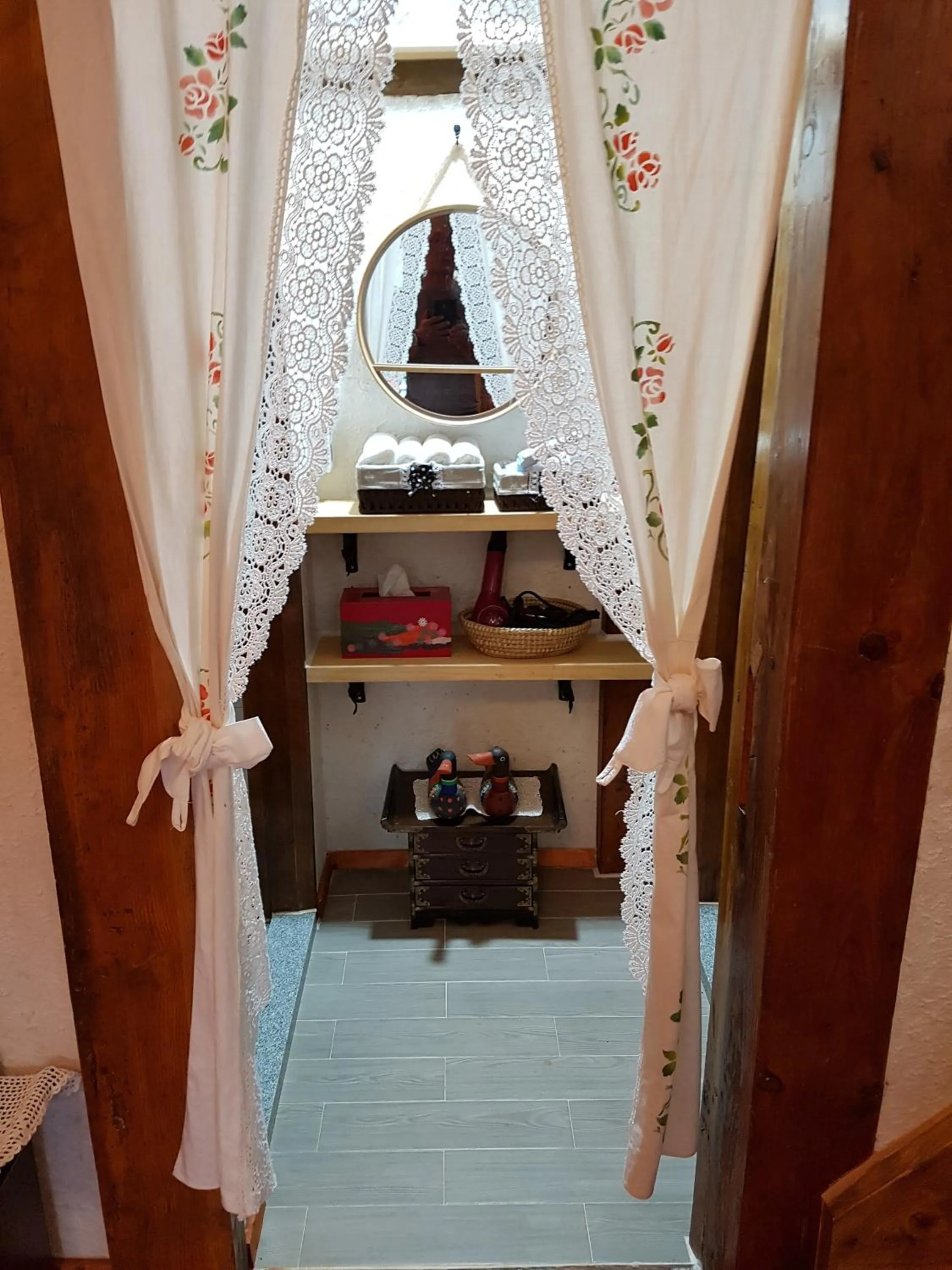 Decorative detail in The Hanok