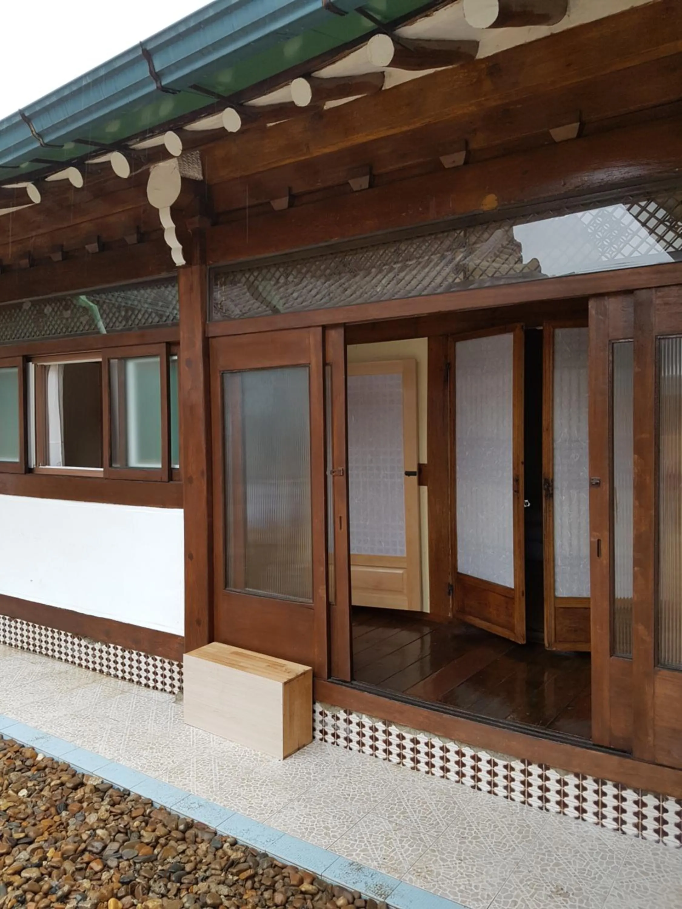 Facade/entrance in The Hanok