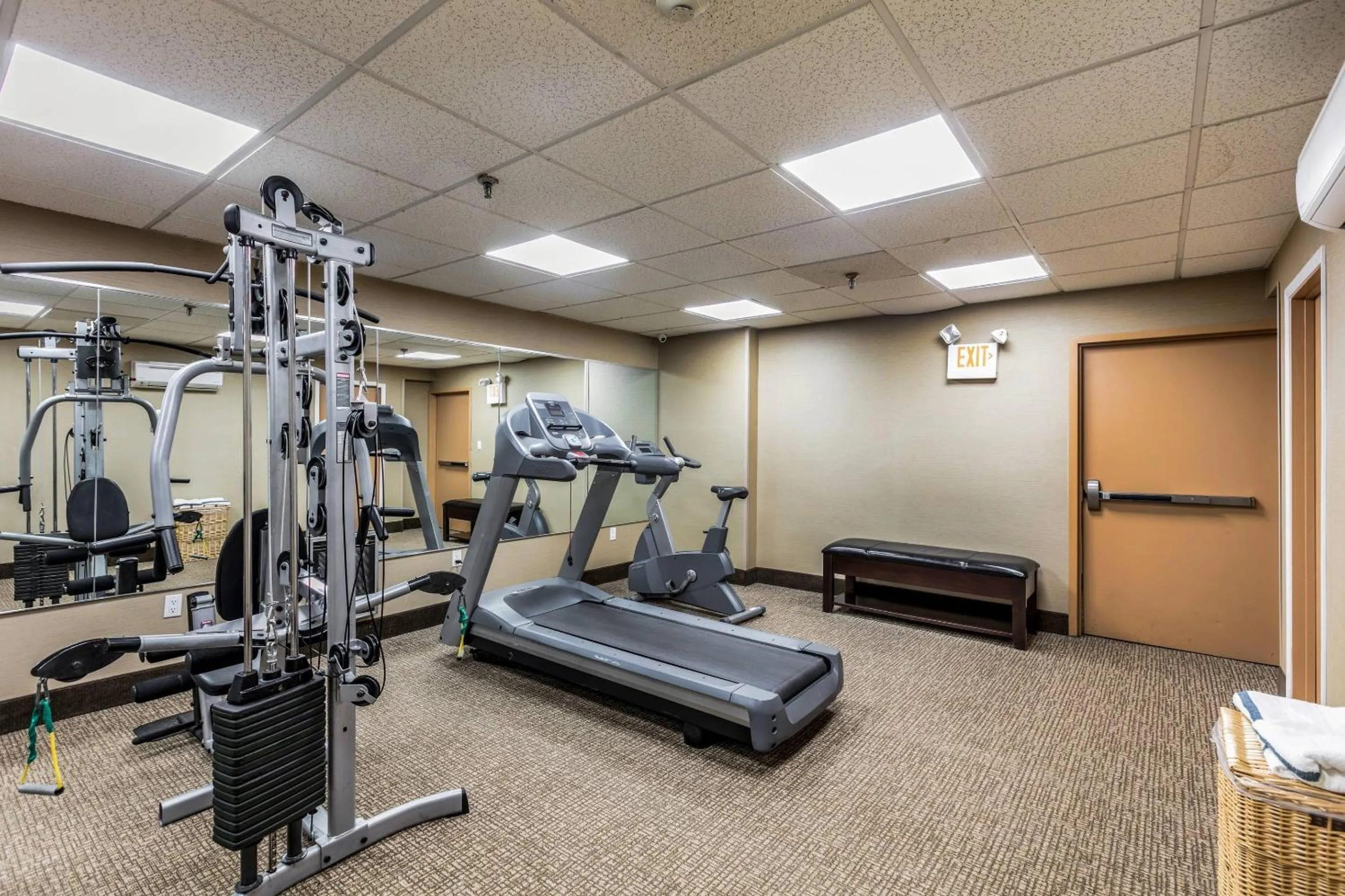 Fitness centre/facilities in Comfort Inn Medford-Long Island