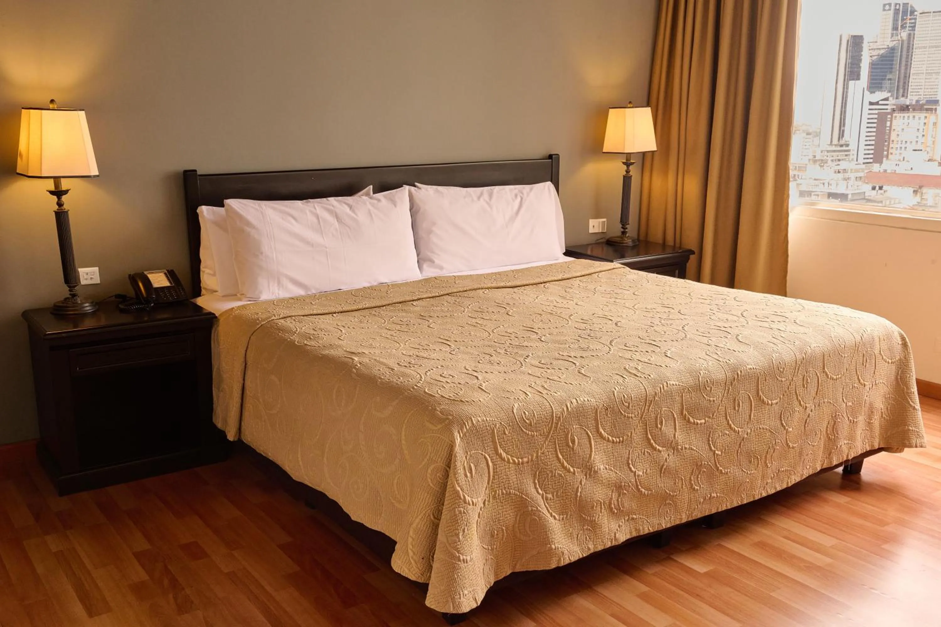 Decorative detail, Bed in Hotel Dann Av. 19