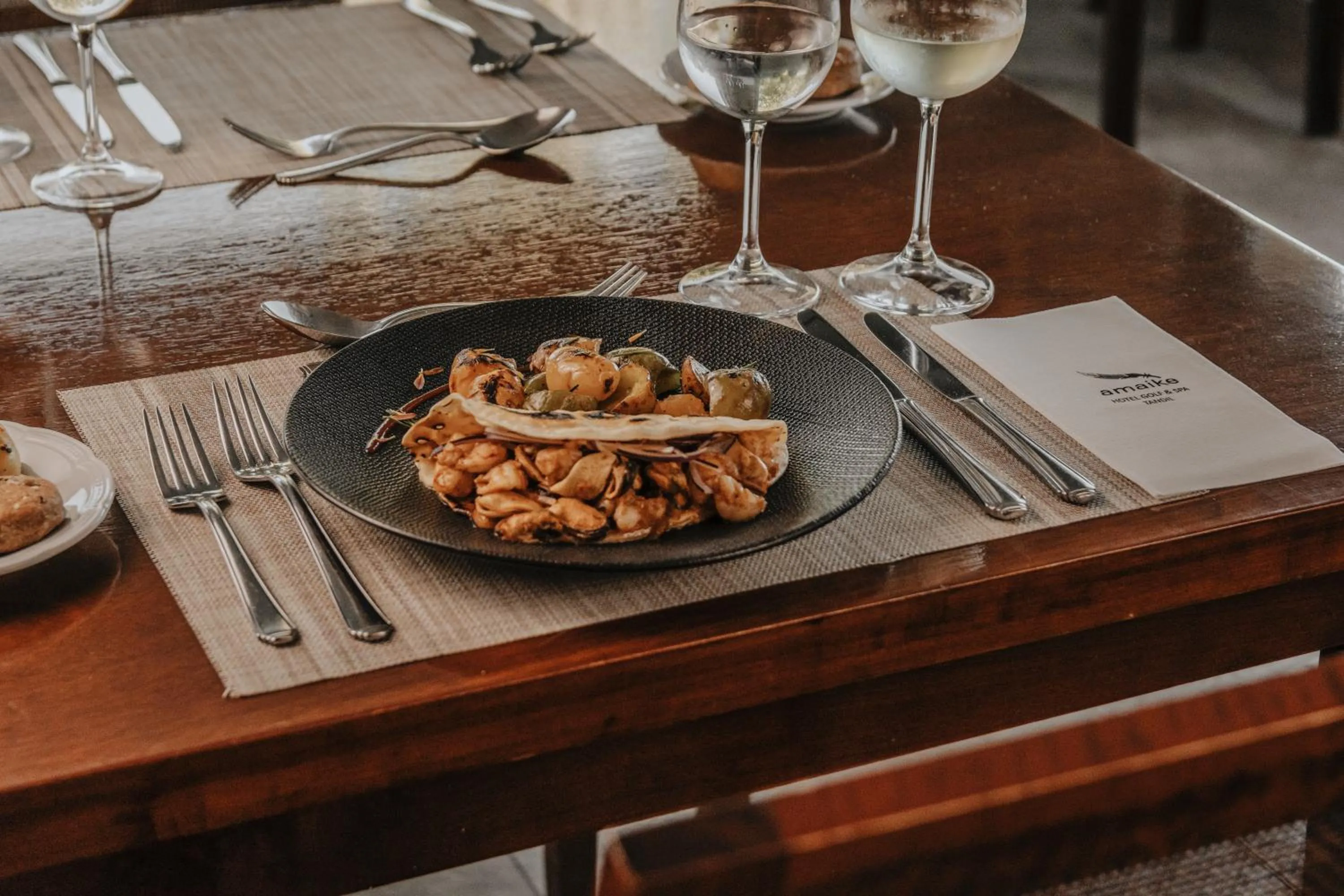 Restaurant/places to eat in Amaike Hotel Golf & Spa