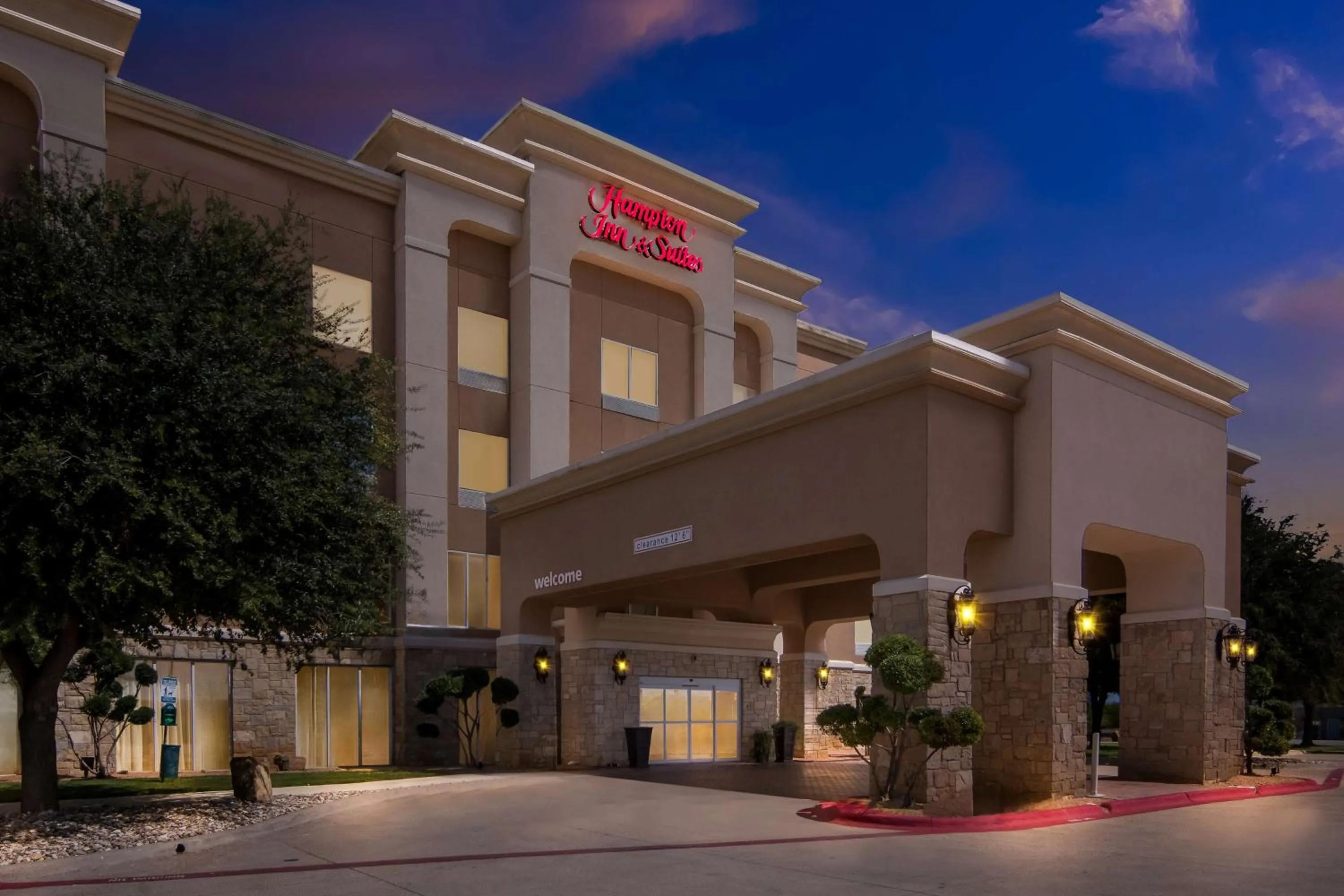 Property building in Hampton Inn & Suites Abilene I-20