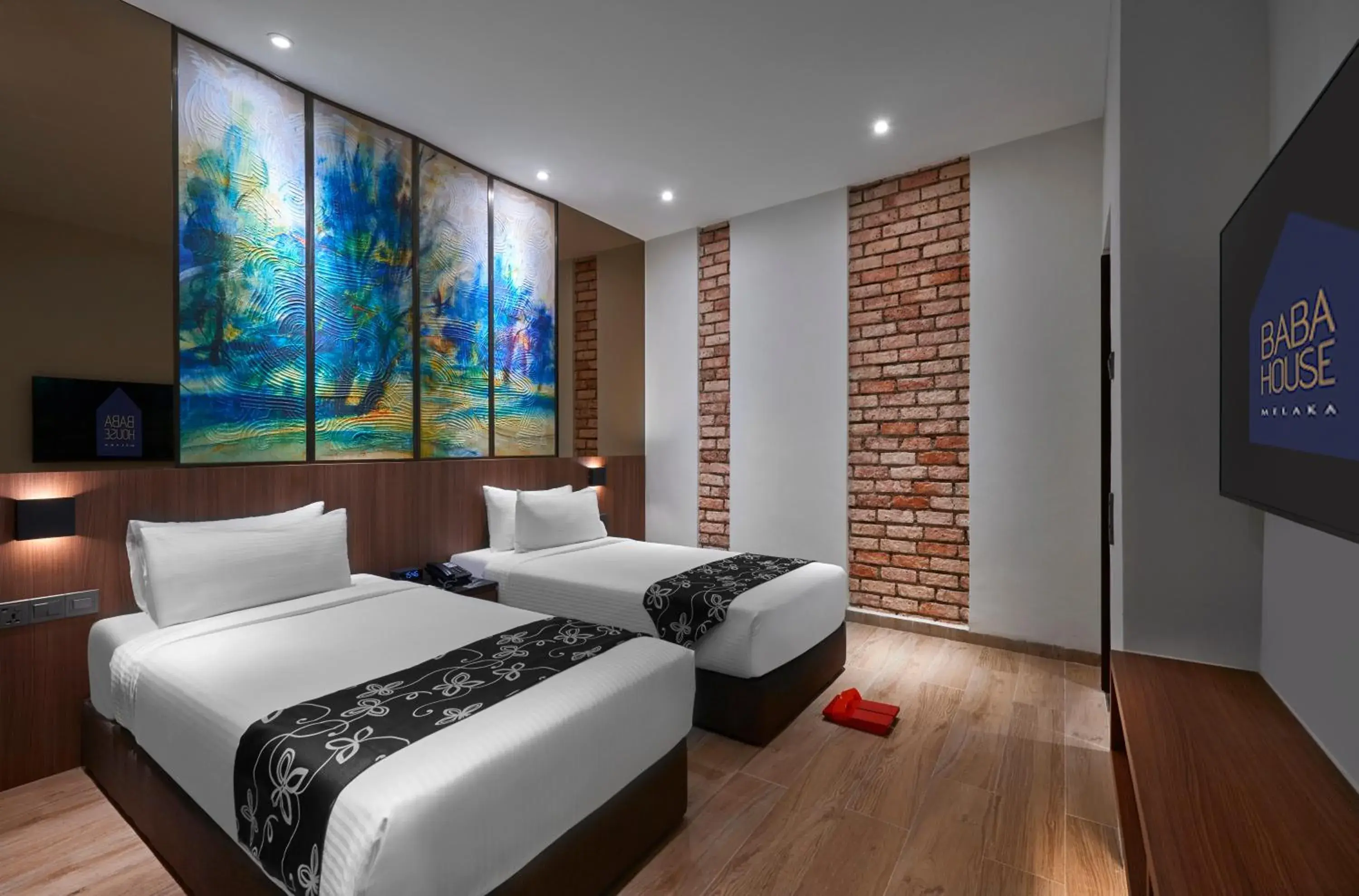 Deluxe Plus Twin (Bilek Ruellia Twin) in Baba House Melaka Deluxe Plus Twin (Bilek Ruellia Twin) in Baba House Melaka