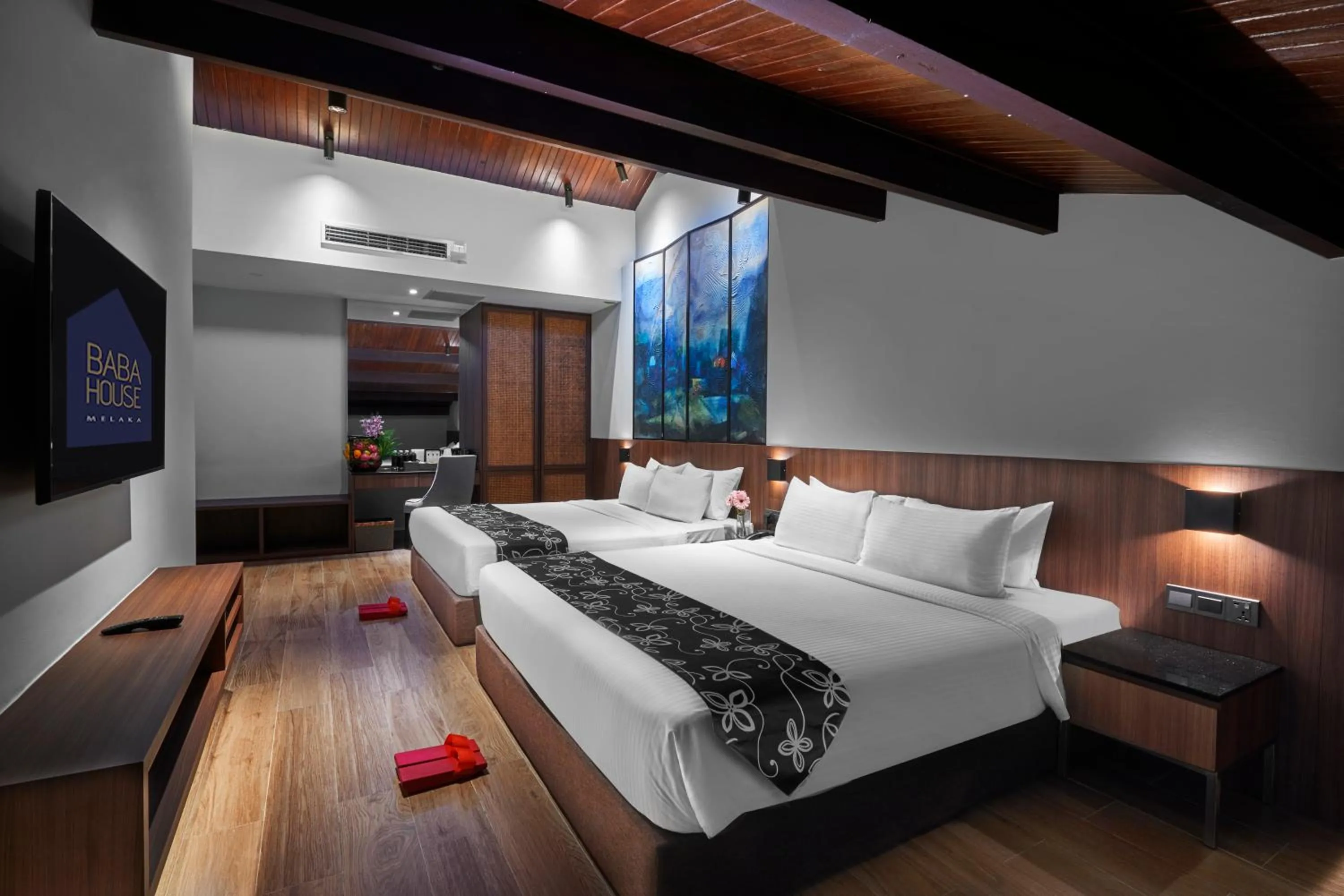 Property building, Bed in Baba House Melaka