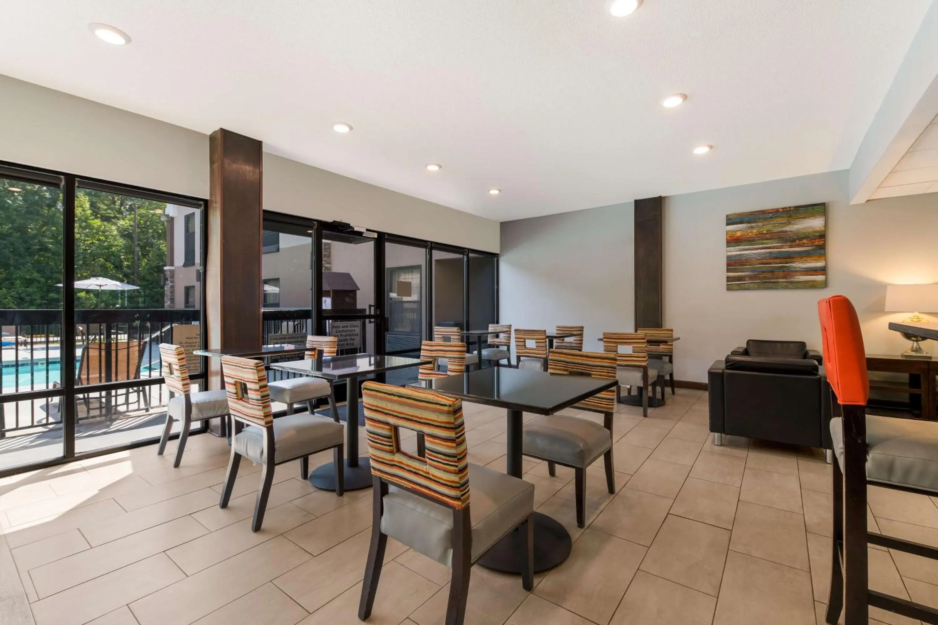 Breakfast in Best Western Albemarle Inn