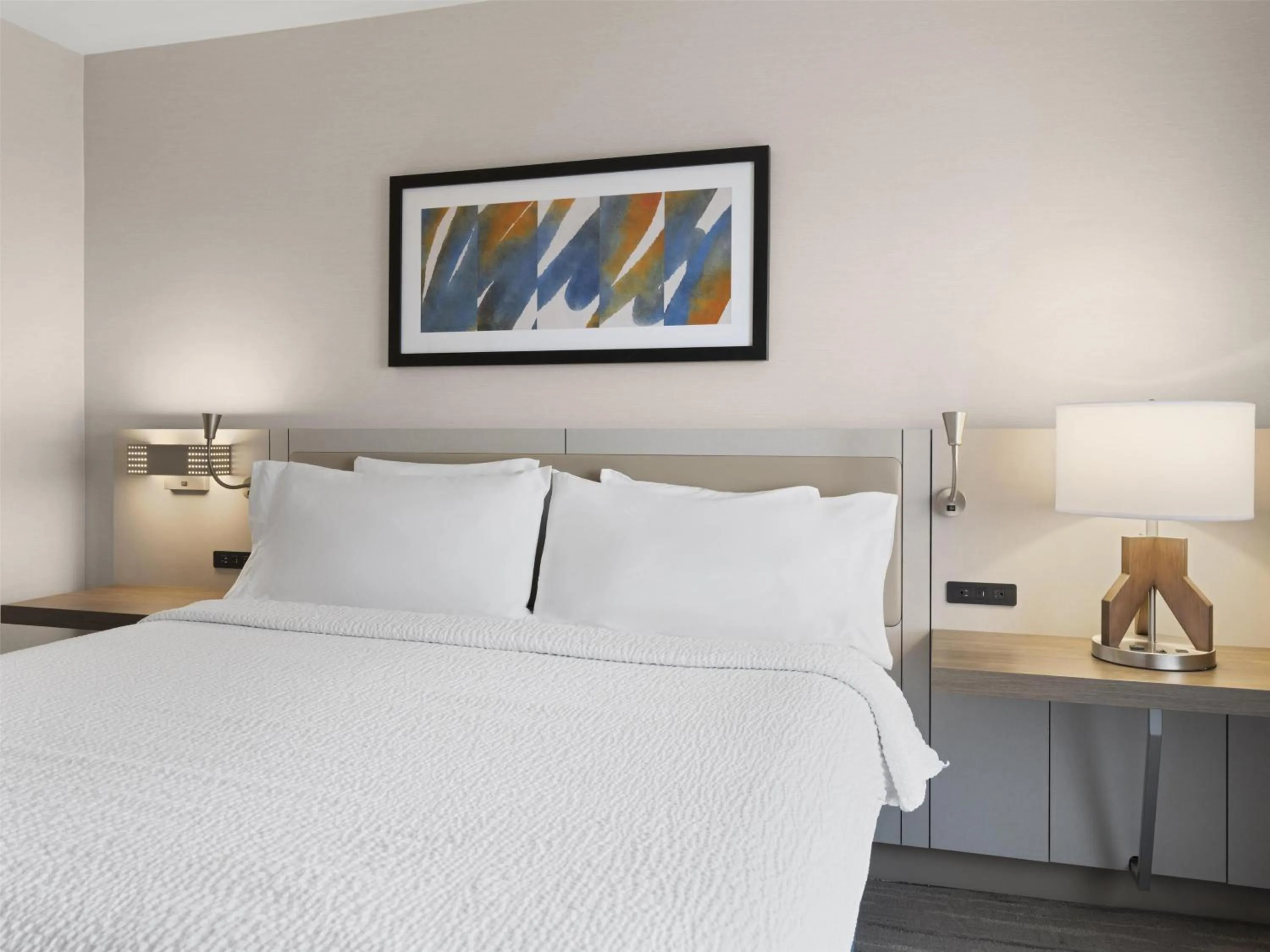 Bed in Hilton Garden Inn Albuquerque Airport