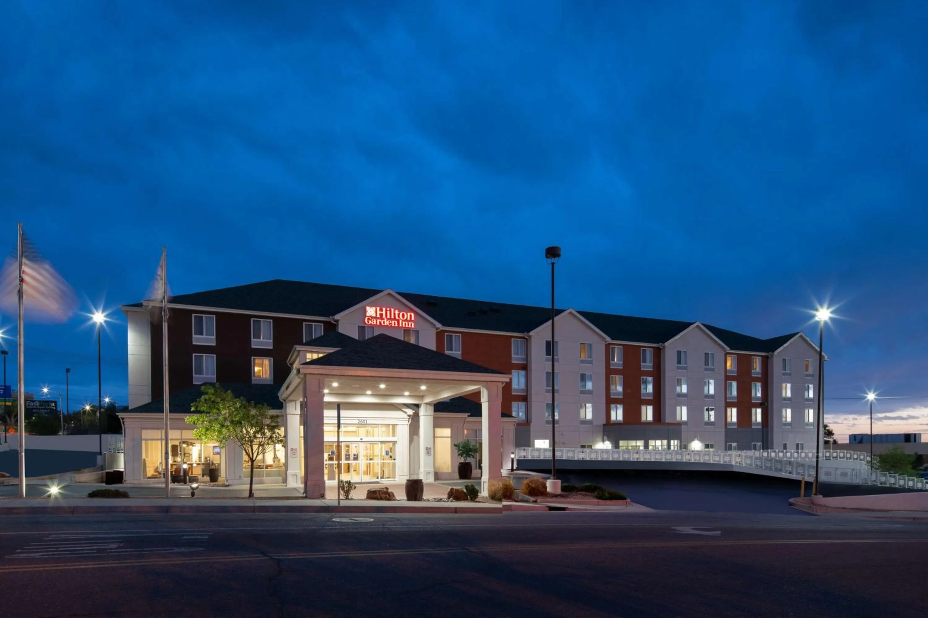 Property building in Hilton Garden Inn Albuquerque Airport
