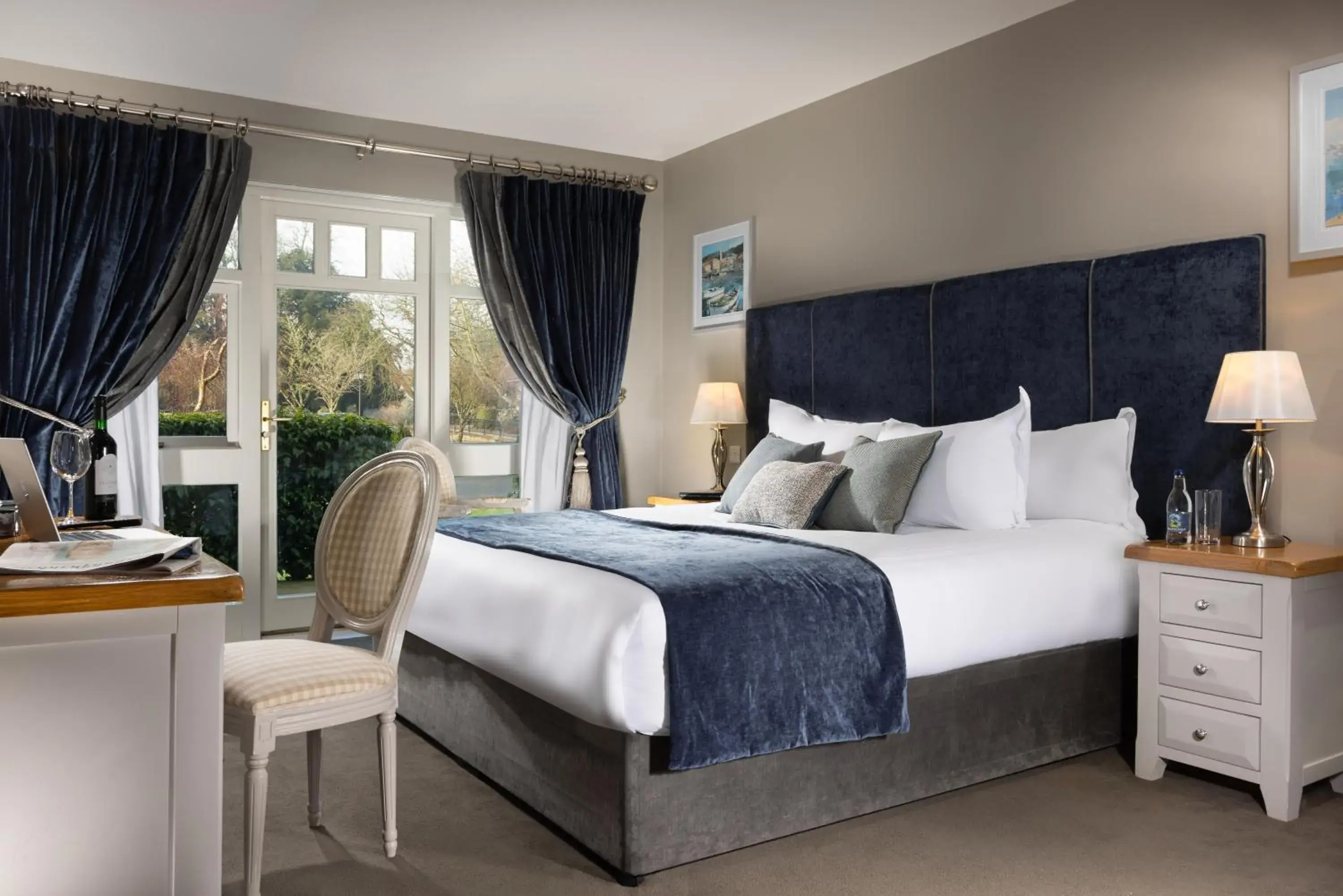 Deluxe Lodge Bedroom in The Lodges at Kilkea Castle Deluxe Lodge Bedroom in The Lodges at Kilkea Castle