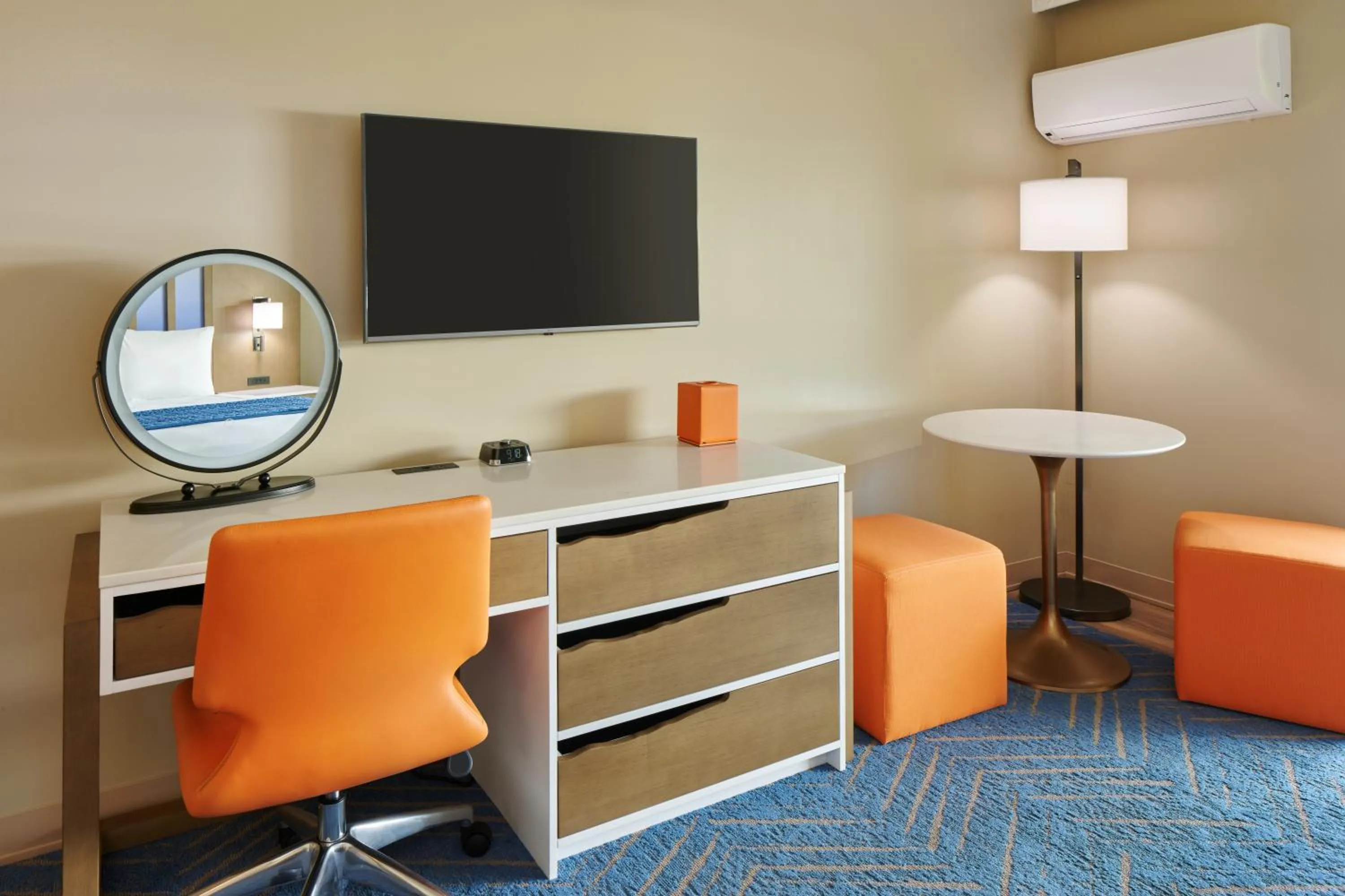 Bedroom in Kauai Shores Hotel