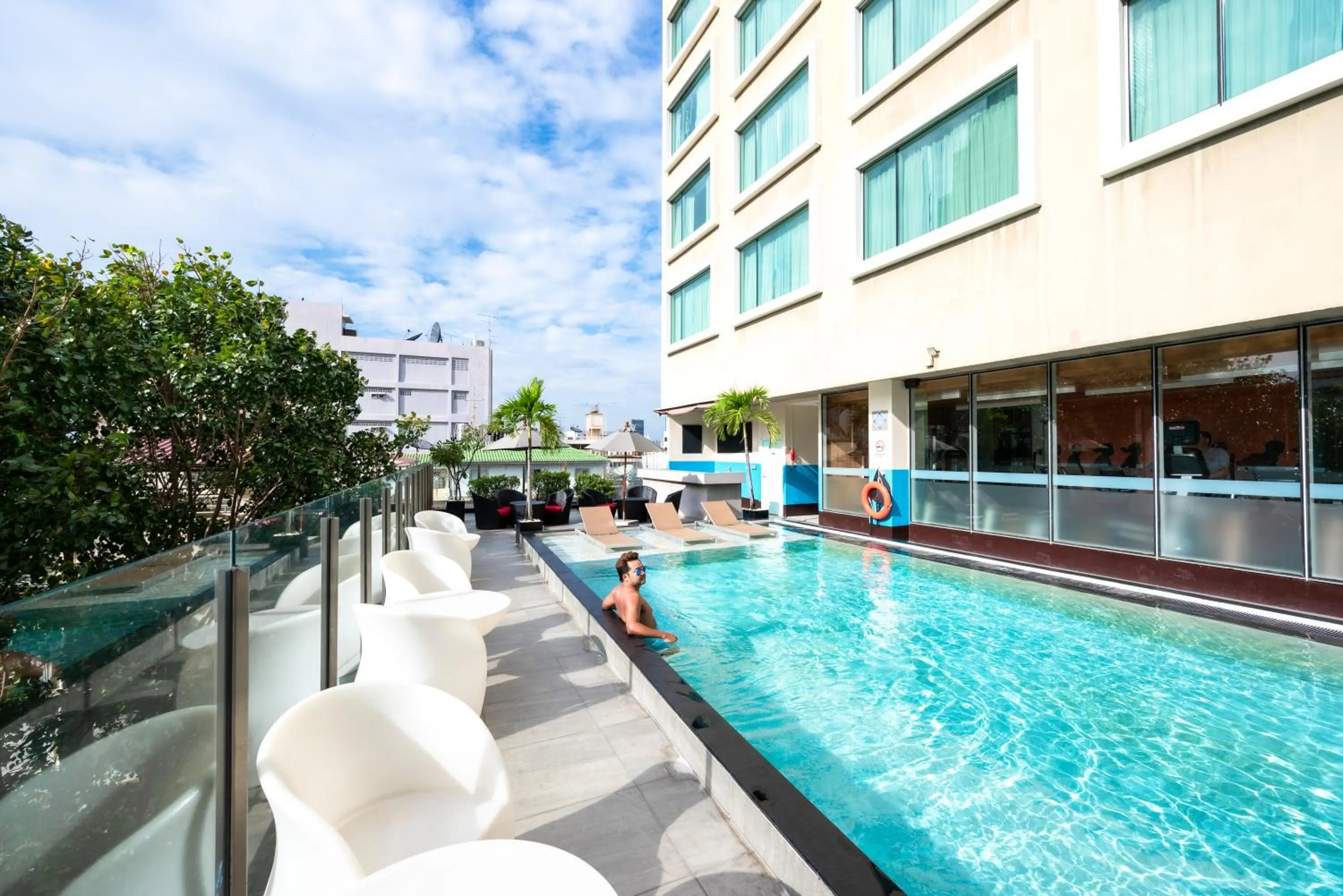 Swimming pool in Hilton Garden Inn Bangkok Silom