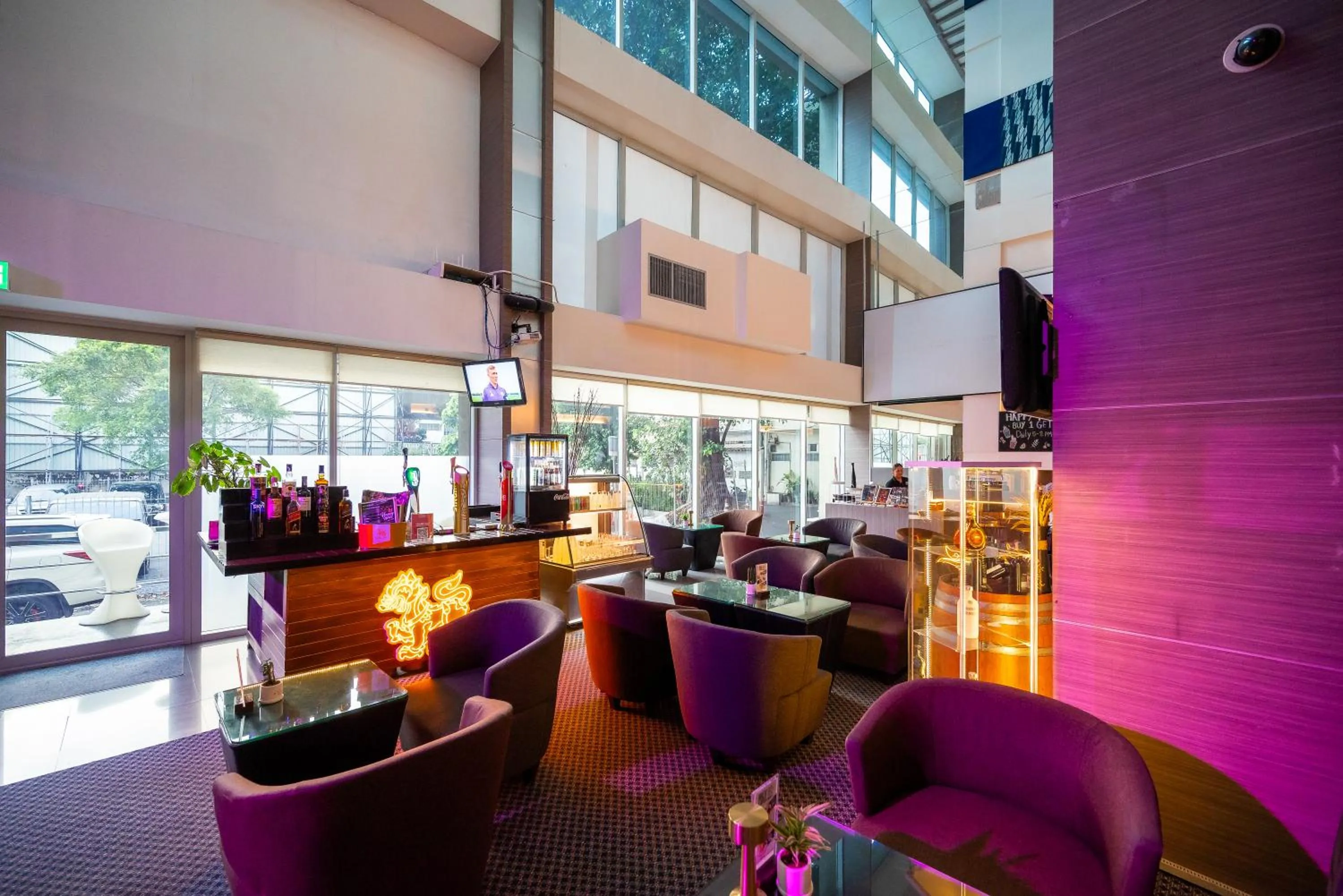 Restaurant/places to eat in Hilton Garden Inn Bangkok Silom