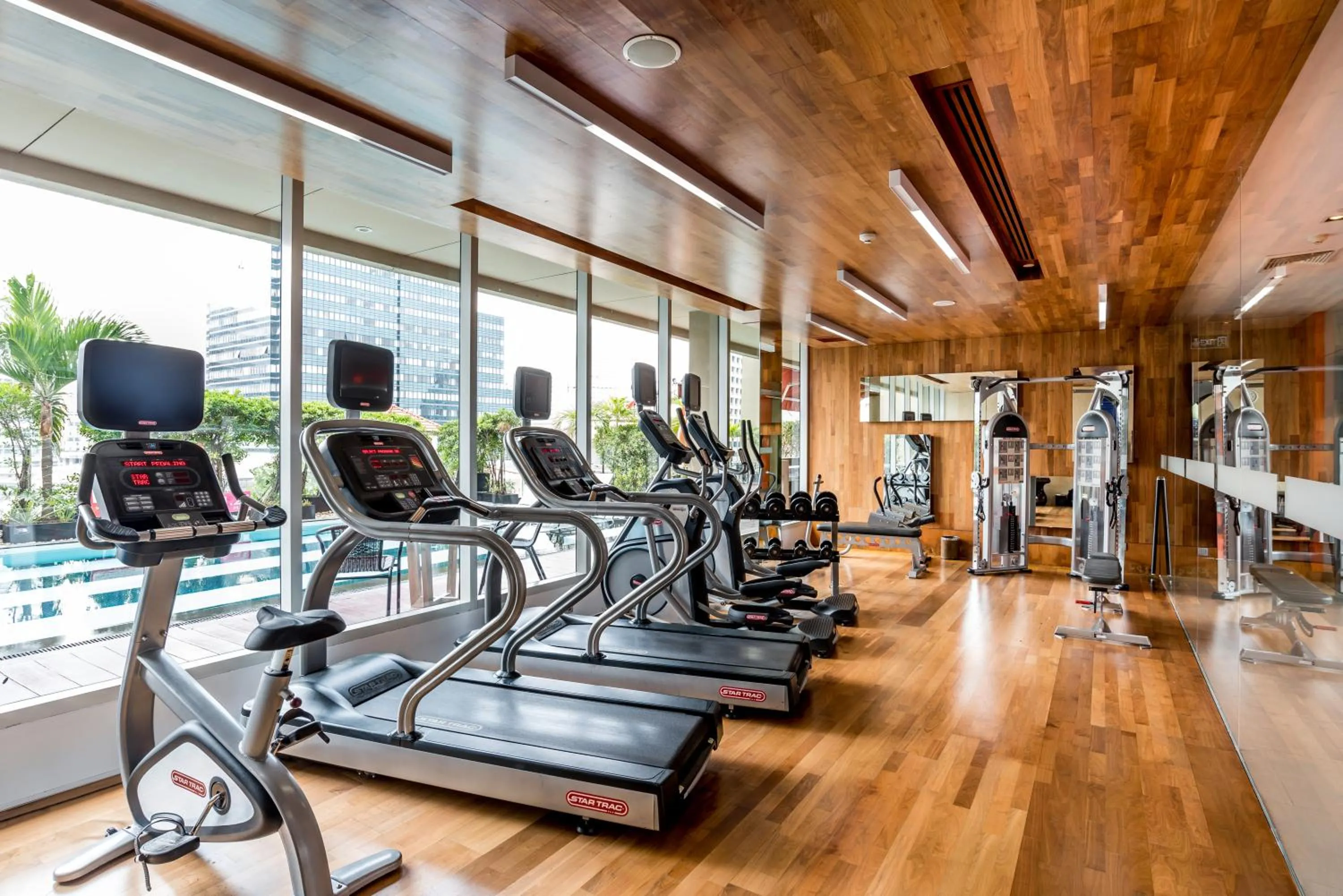 Fitness centre/facilities in Hilton Garden Inn Bangkok Silom