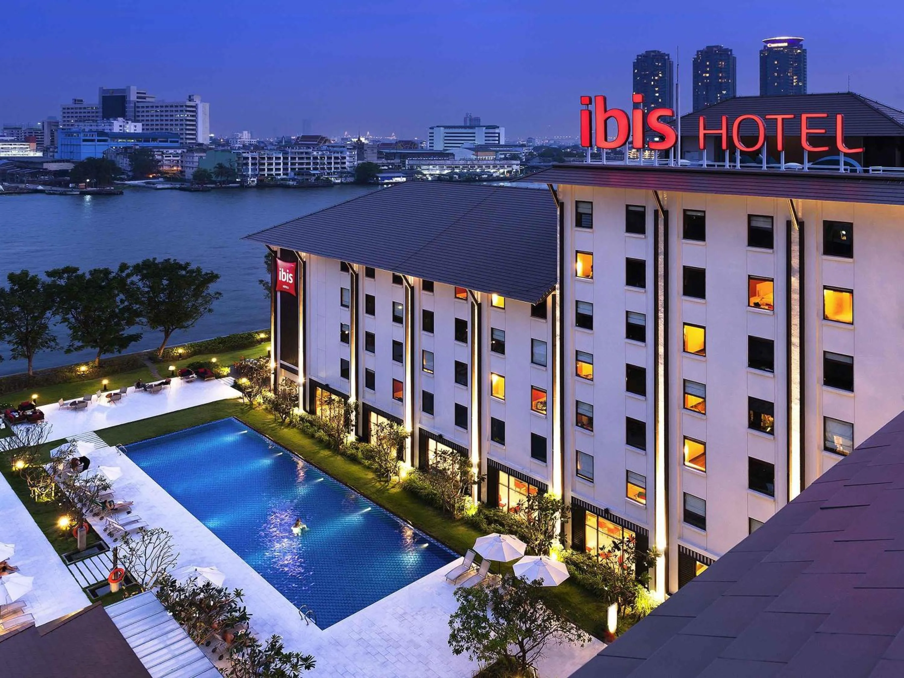Property building in Ibis Bangkok Riverside