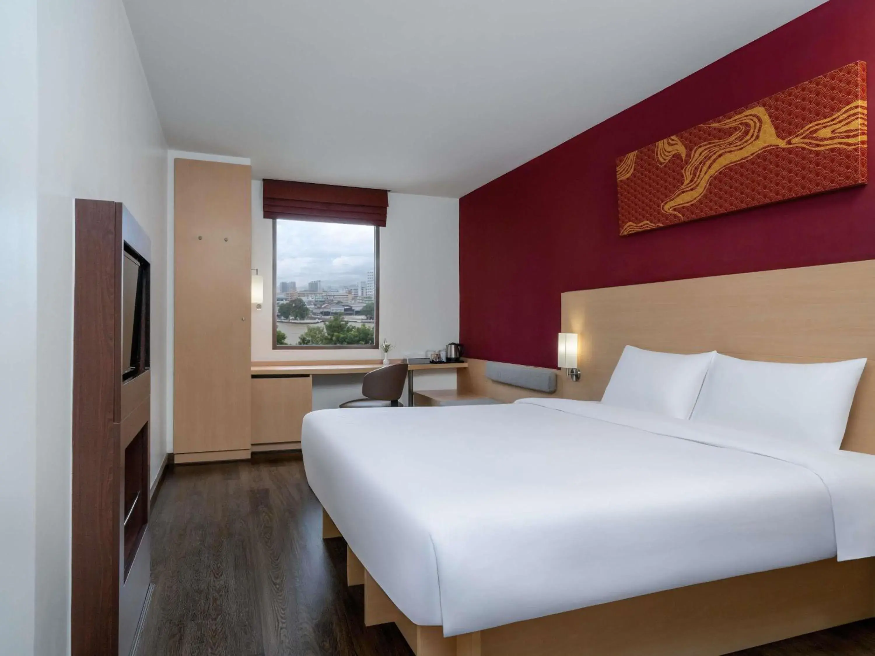 Double Room with River View in Ibis Bangkok Riverside Double Room with River View in Ibis Bangkok Riverside