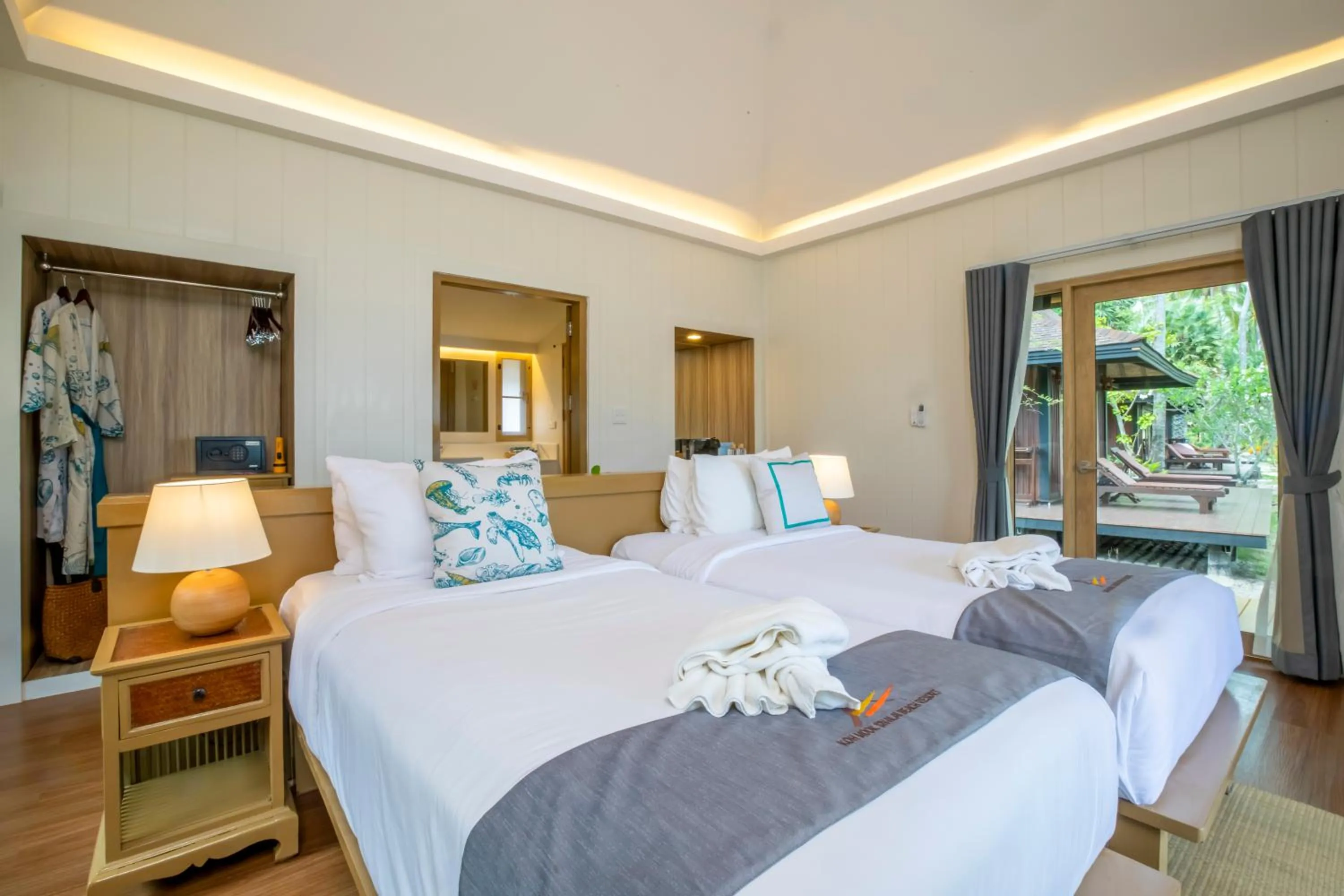 Bed in Koh Mook Sivalai Beach Resort