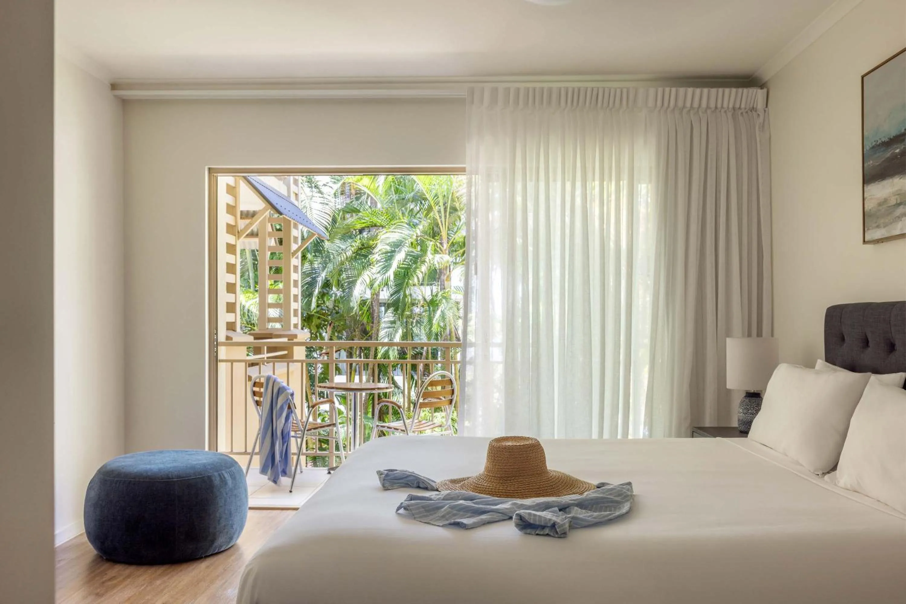 Bedroom, Bed in Mantra Amphora