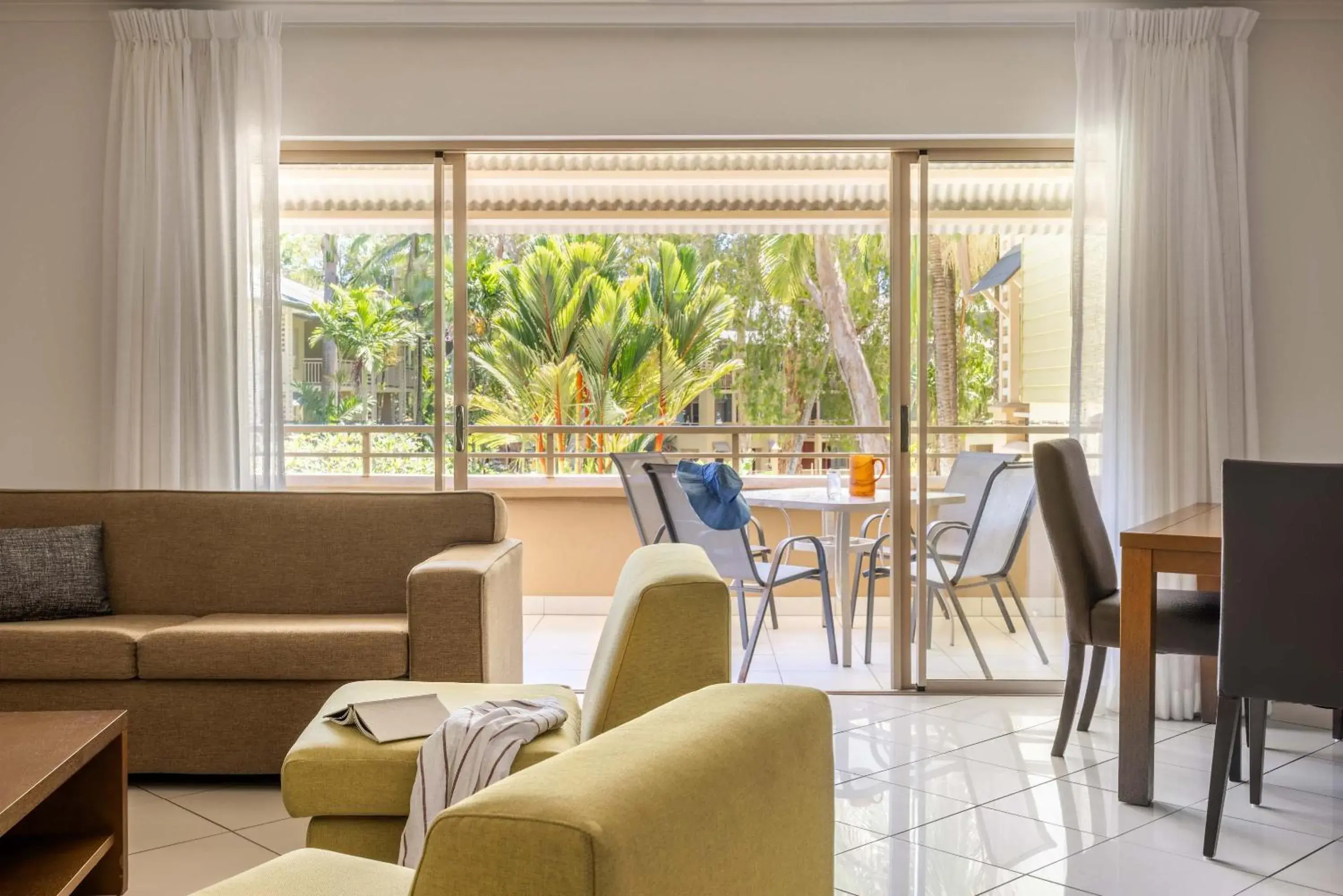 One-Bedroom Apartment in Mantra Amphora One-Bedroom Apartment in Mantra Amphora