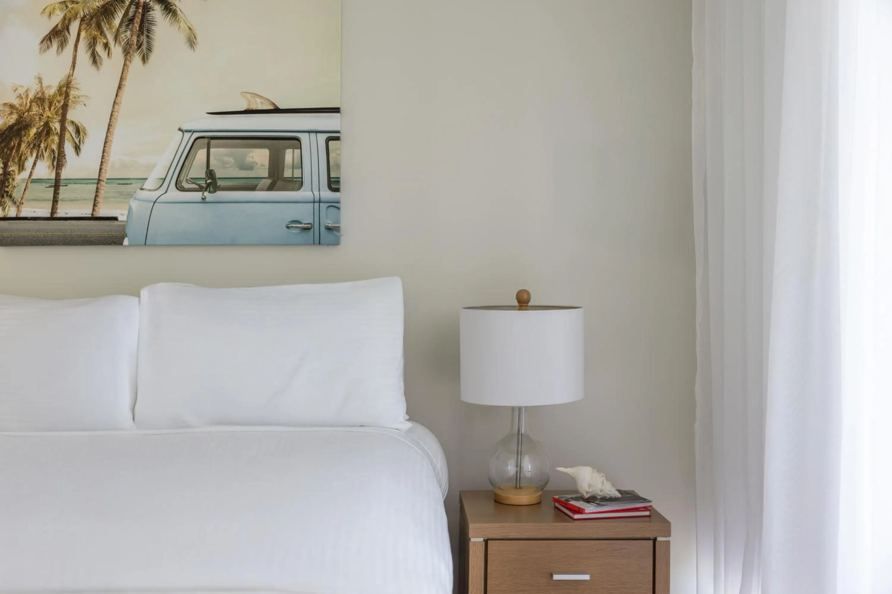 Bedroom, Bed in Peppers Blue on Blue