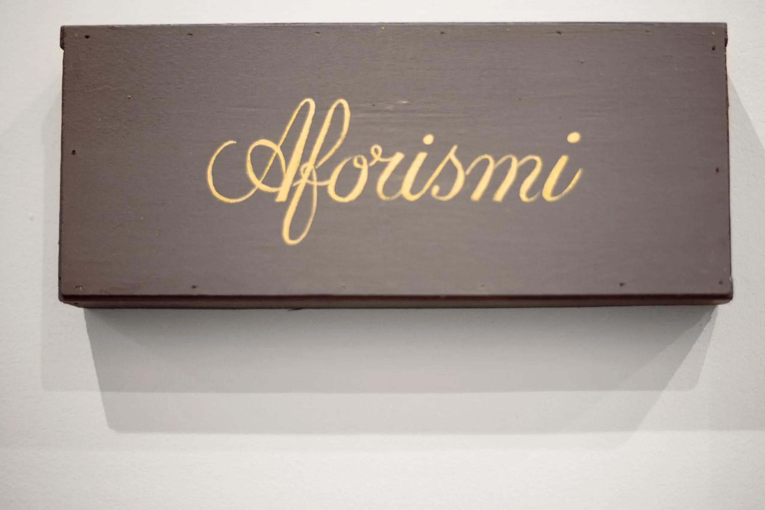 Decorative detail in Pepita Lodge