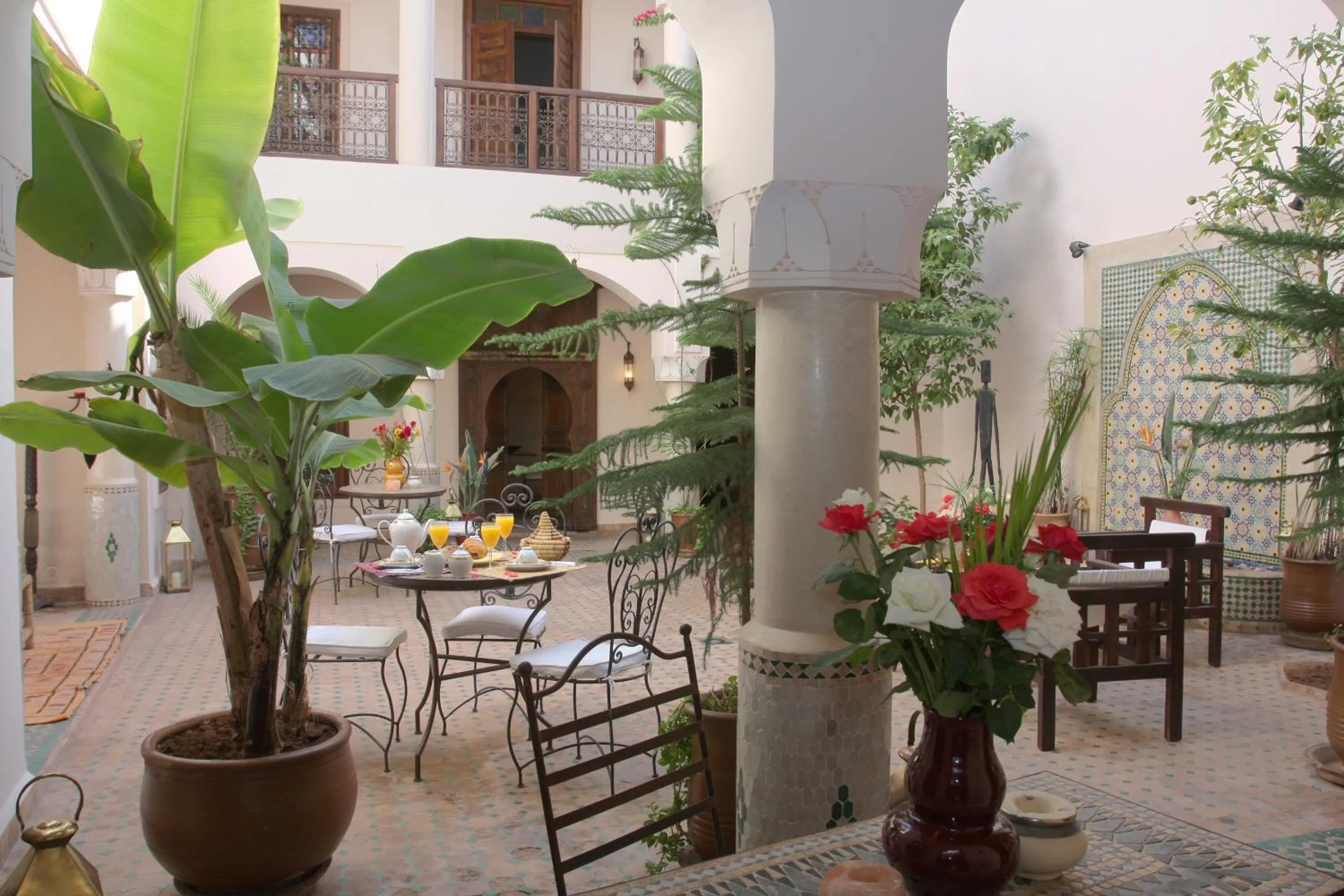 Restaurant/places to eat in Riad Cannelle
