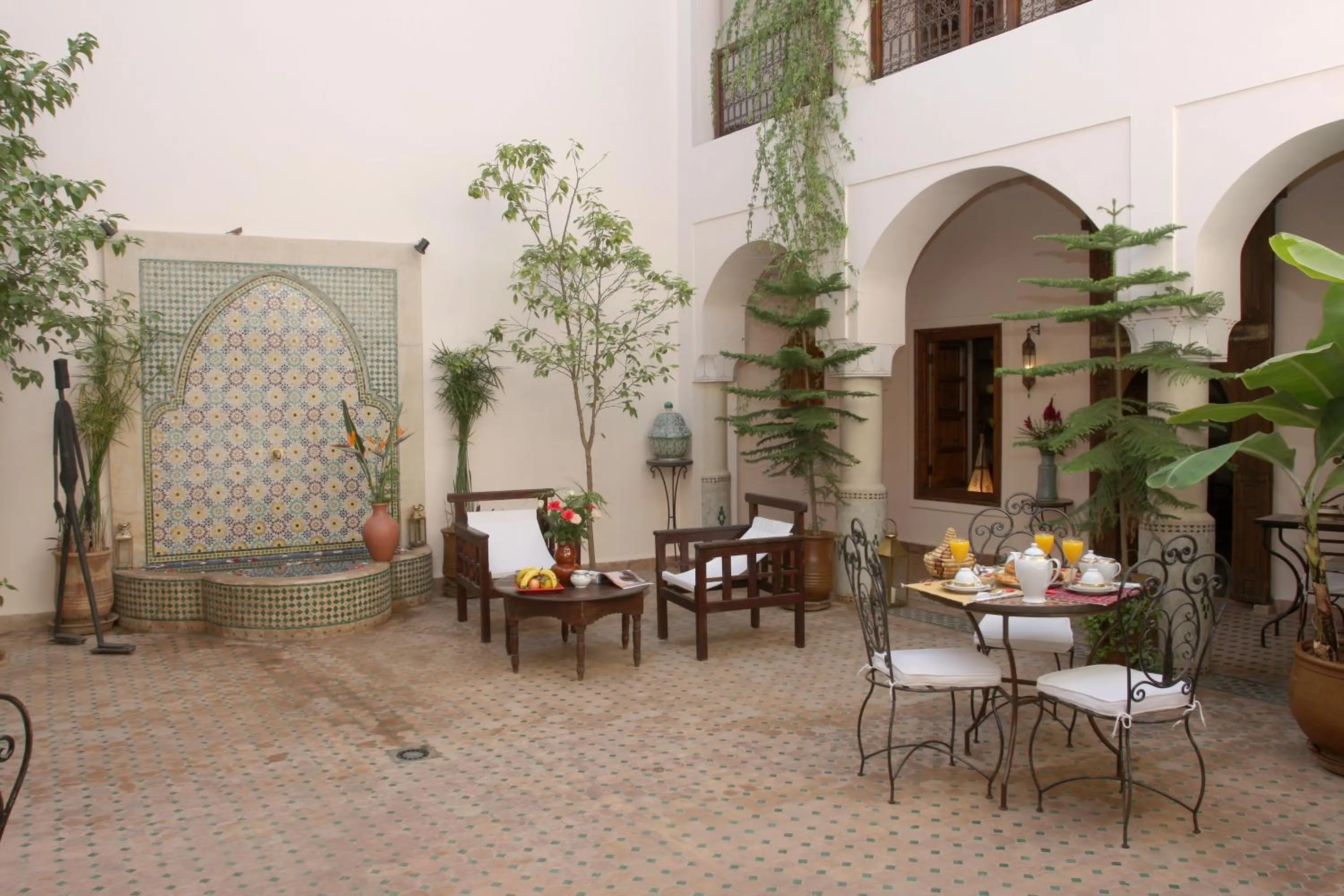 Restaurant/places to eat in Riad Cannelle