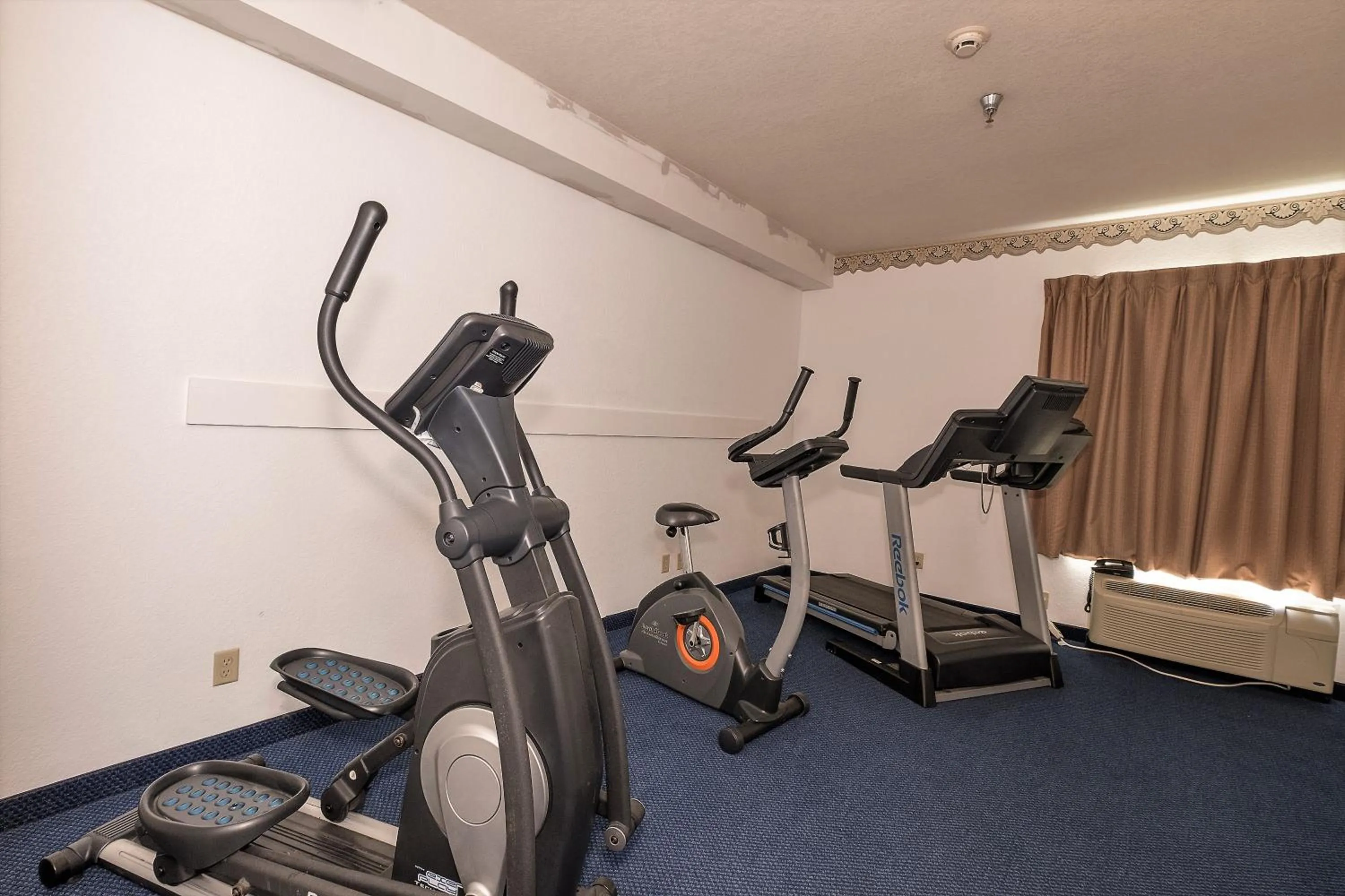 Fitness centre/facilities in Red Roof Inn Jackson, OH