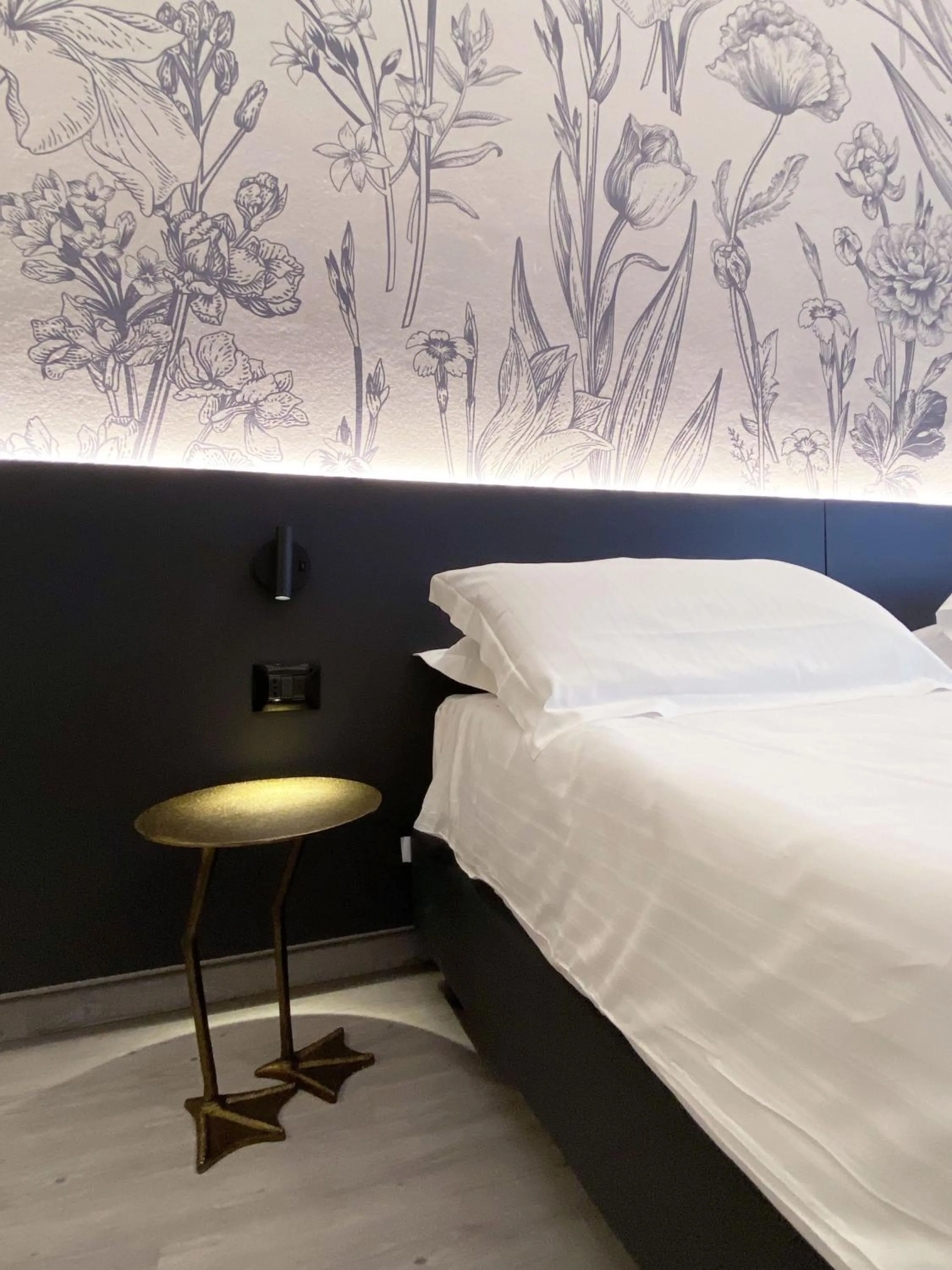 Bedroom, Bed in Hotel Astoria