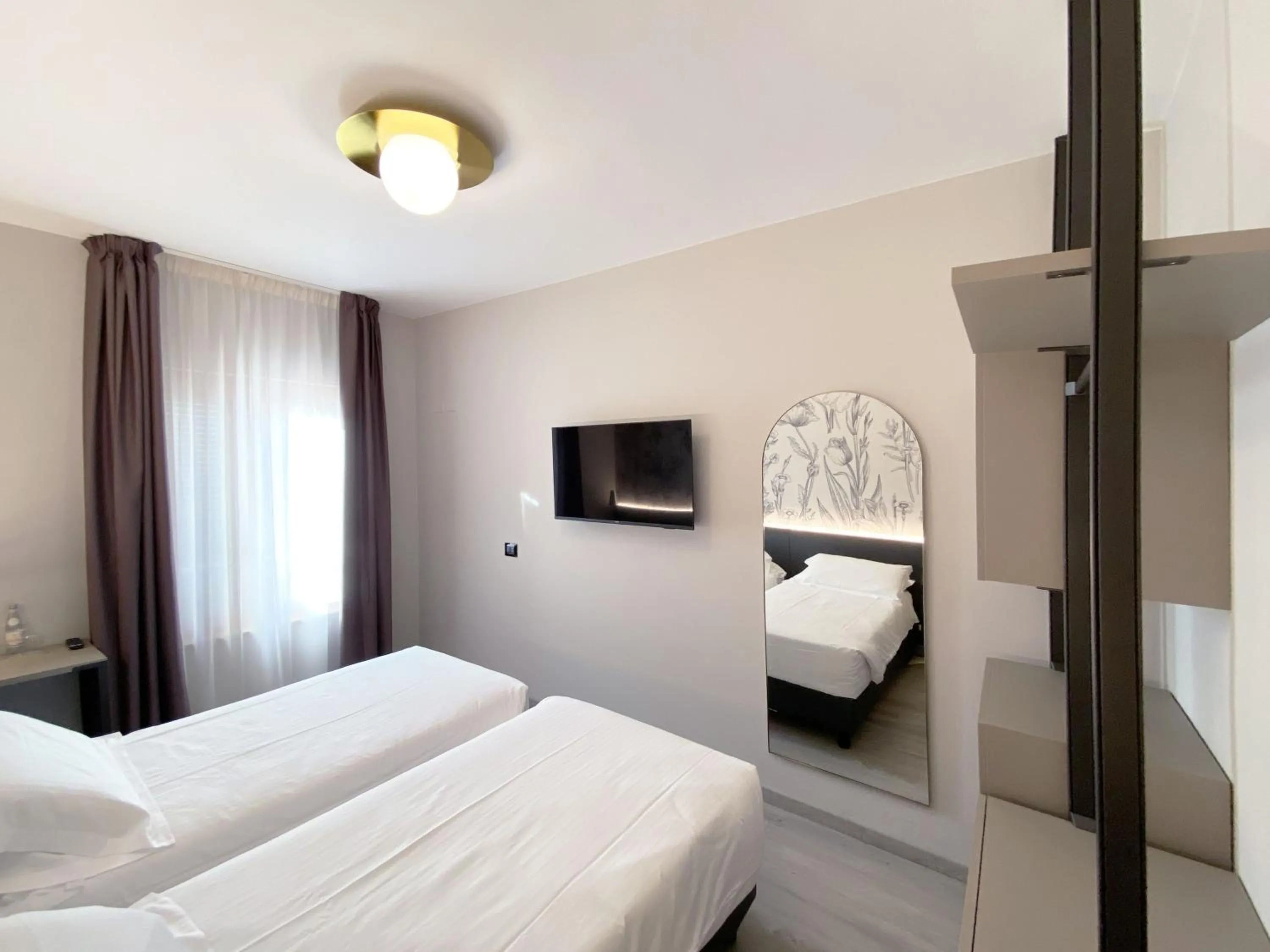 Bedroom, Bed in Hotel Astoria