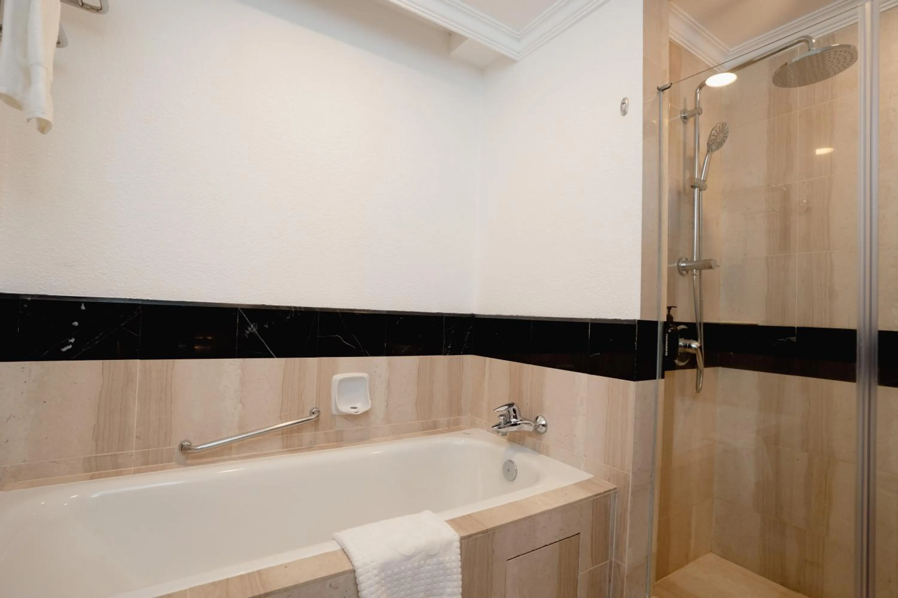 Shower in Renai Hotel Kota Bharu