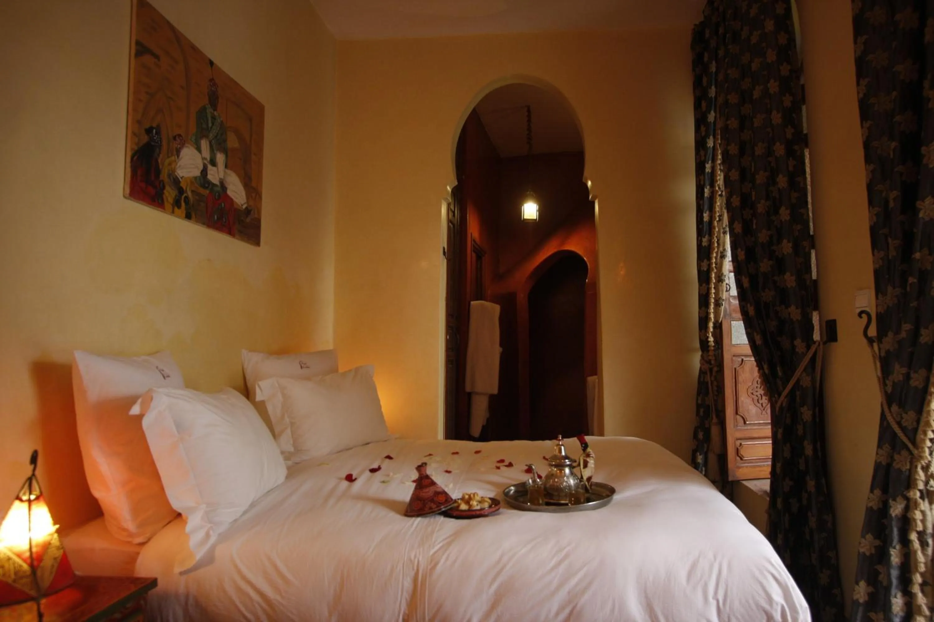 Bed in Riad Léna & Spa