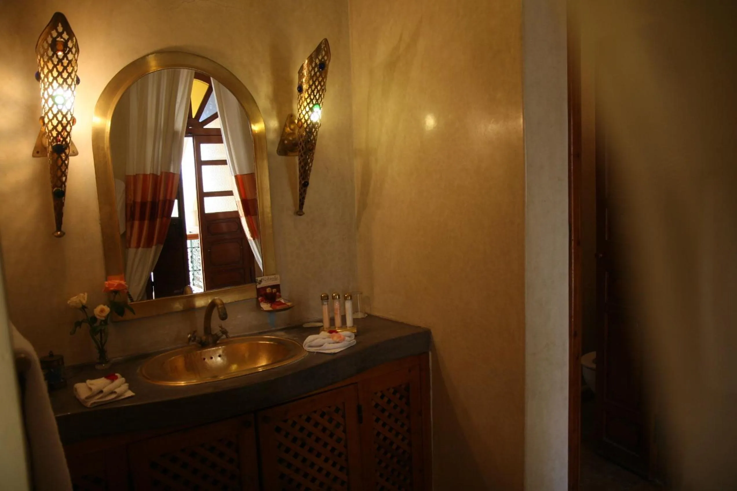Bathroom in Riad Léna & Spa