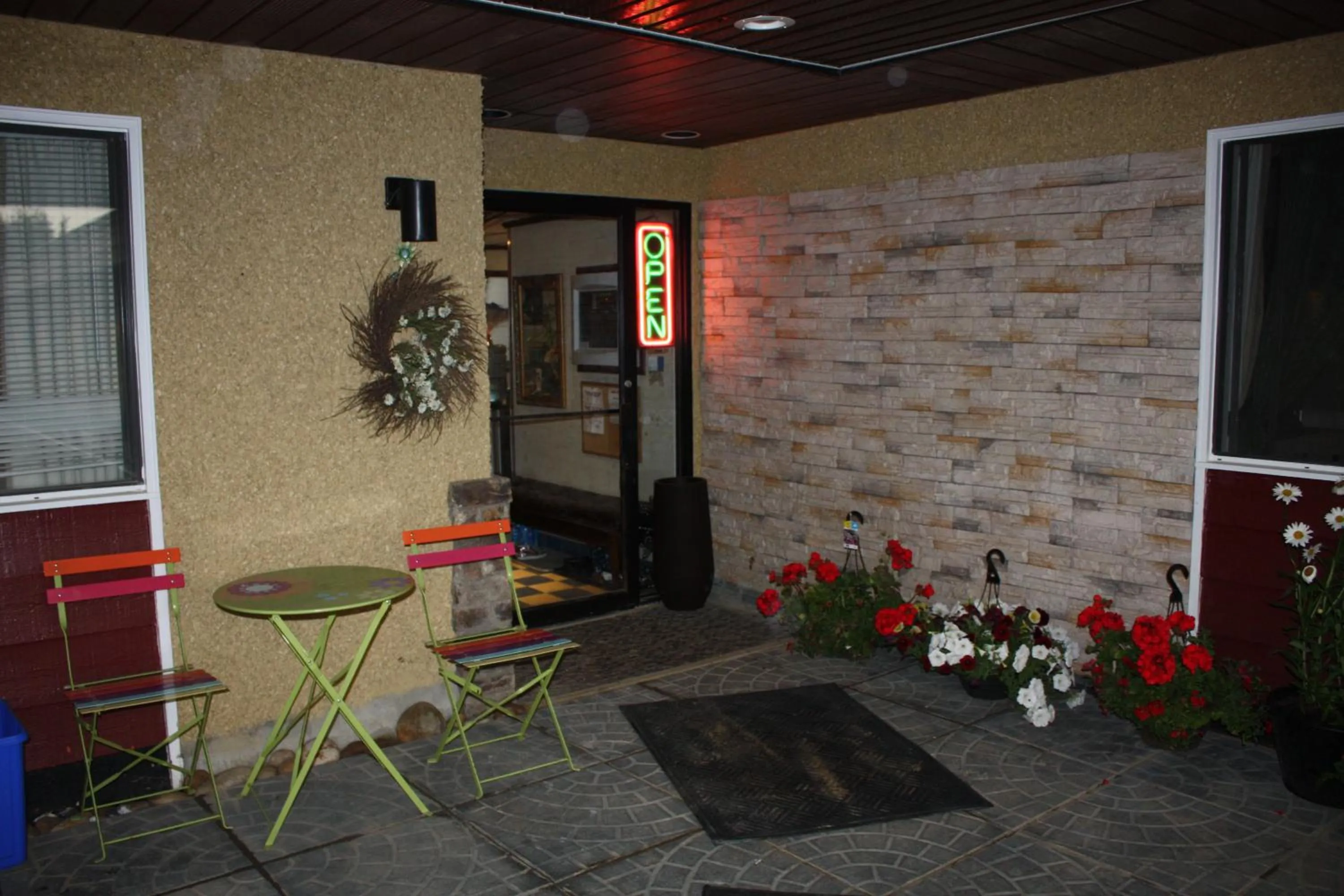 Property logo or sign in Hillcrest Motel