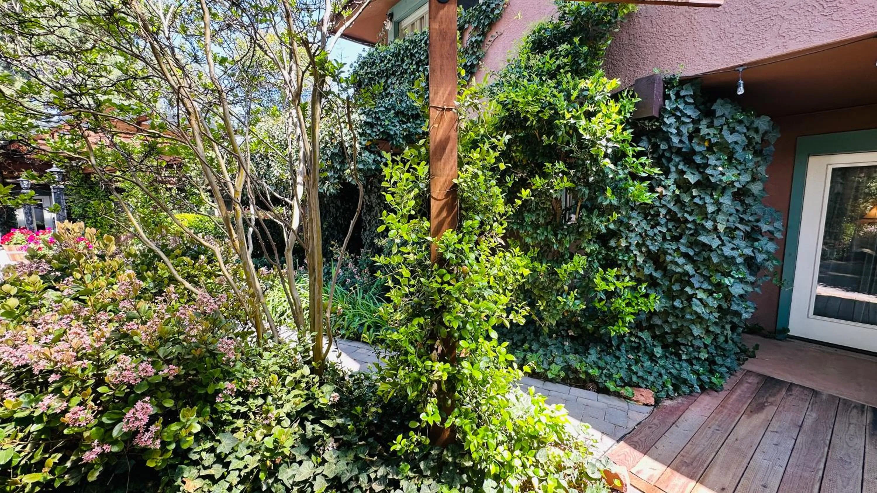 Lantern Light Inn - Romantic Getaway