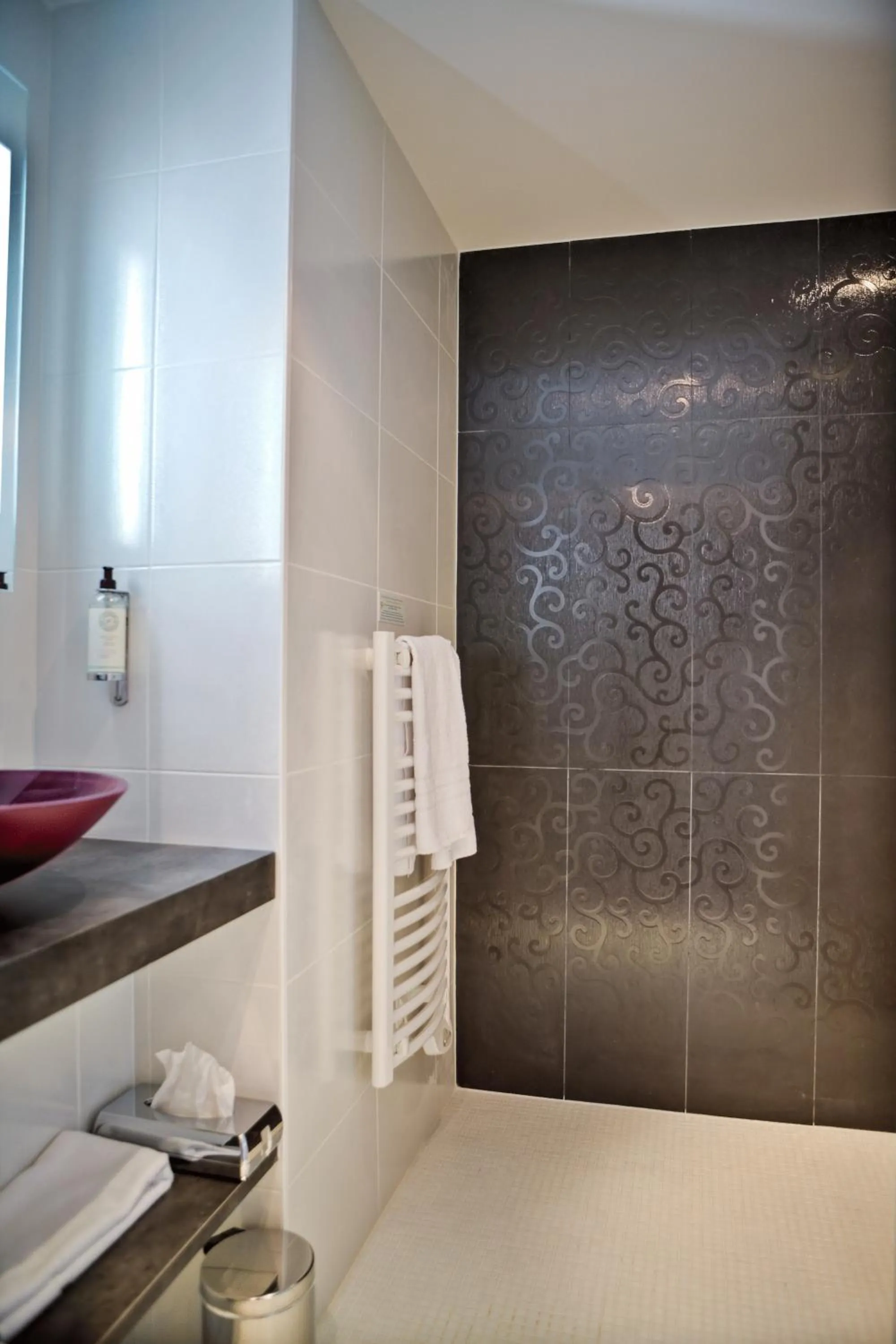 Shower in Best Western Plus Villa Saint Antoine Hotel & Spa