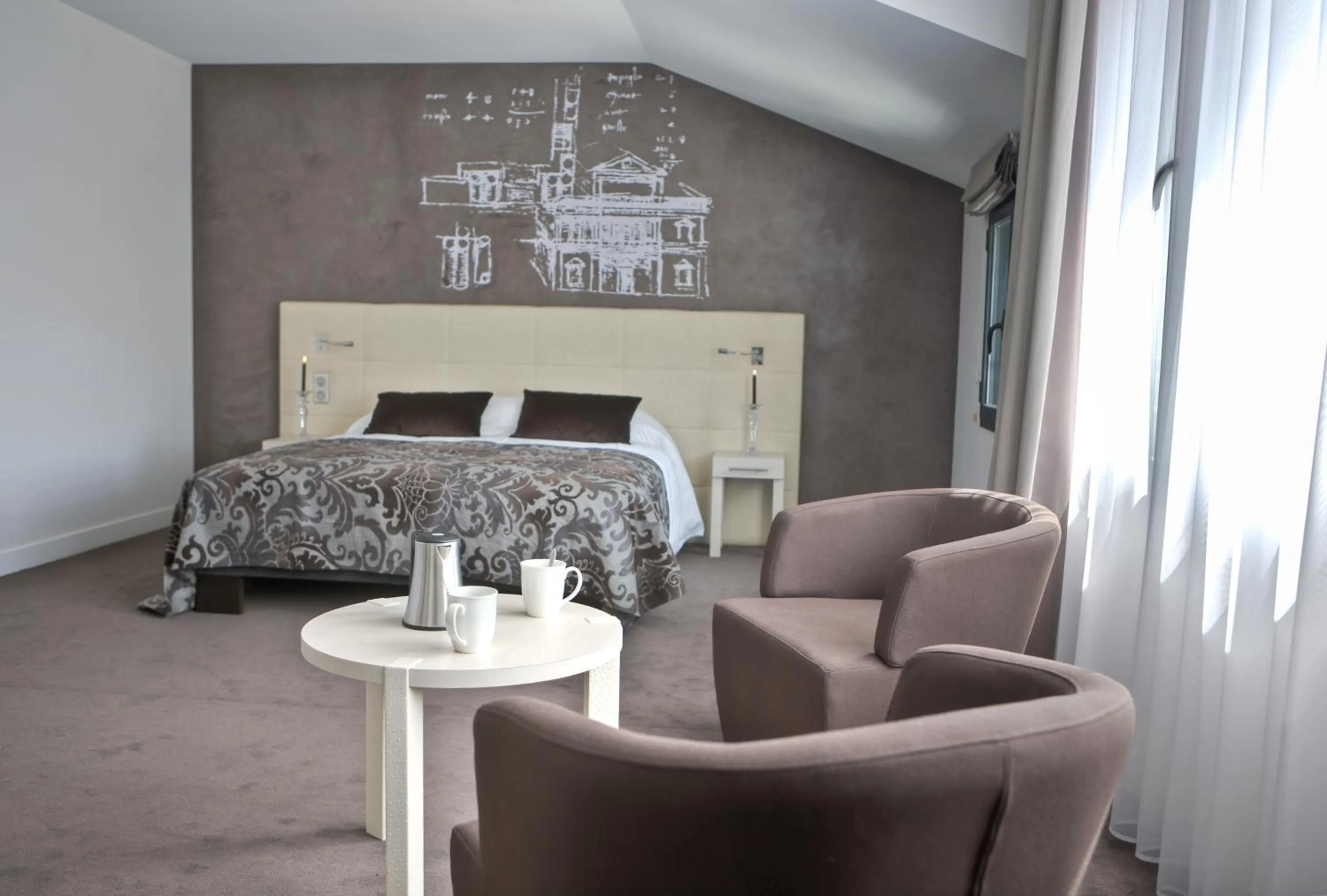 Bed in Best Western Plus Villa Saint Antoine Hotel & Spa