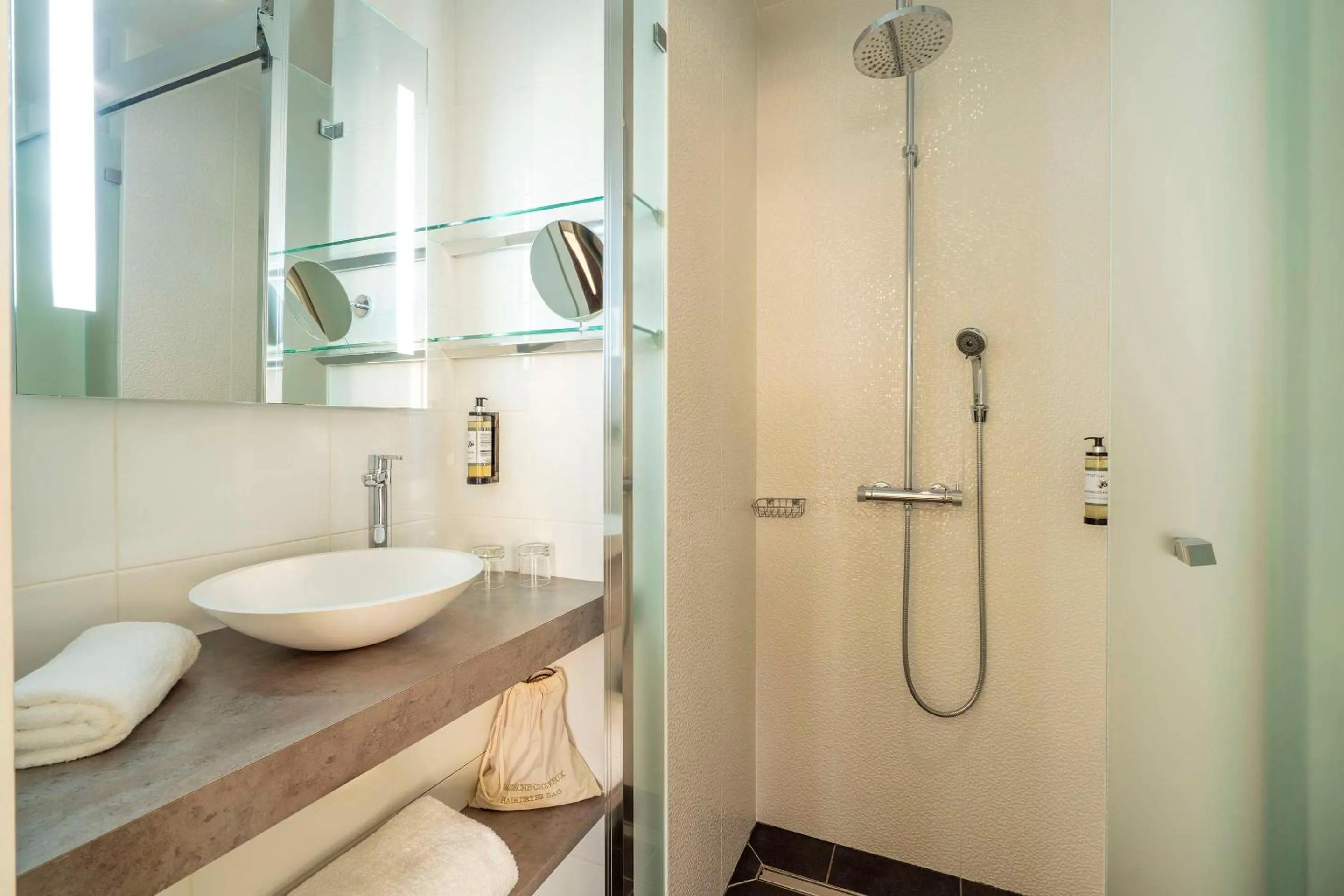 Photo of the whole room in Best Western Plus Villa Saint Antoine Hotel & Spa