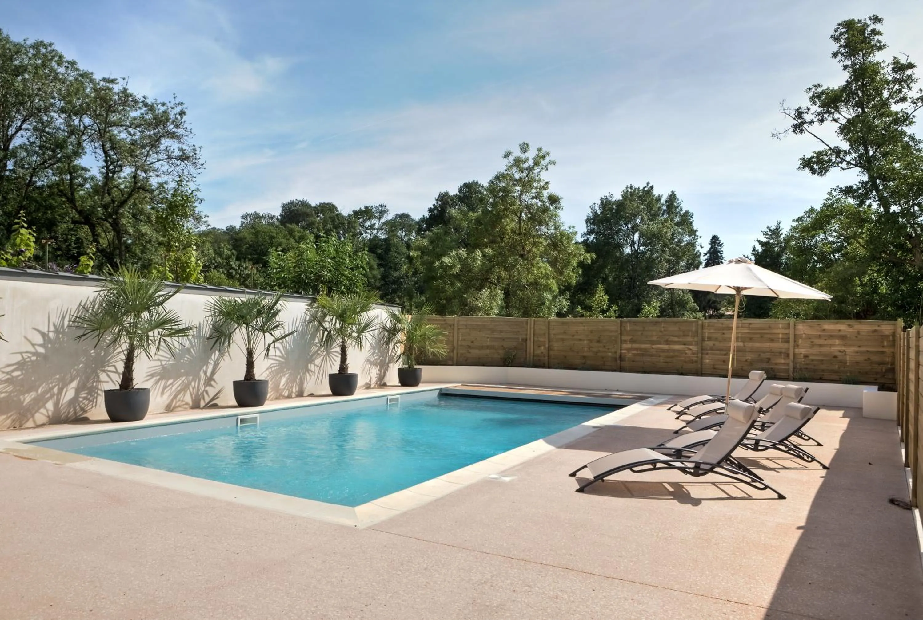 Swimming pool in Best Western Plus Villa Saint Antoine Hotel & Spa