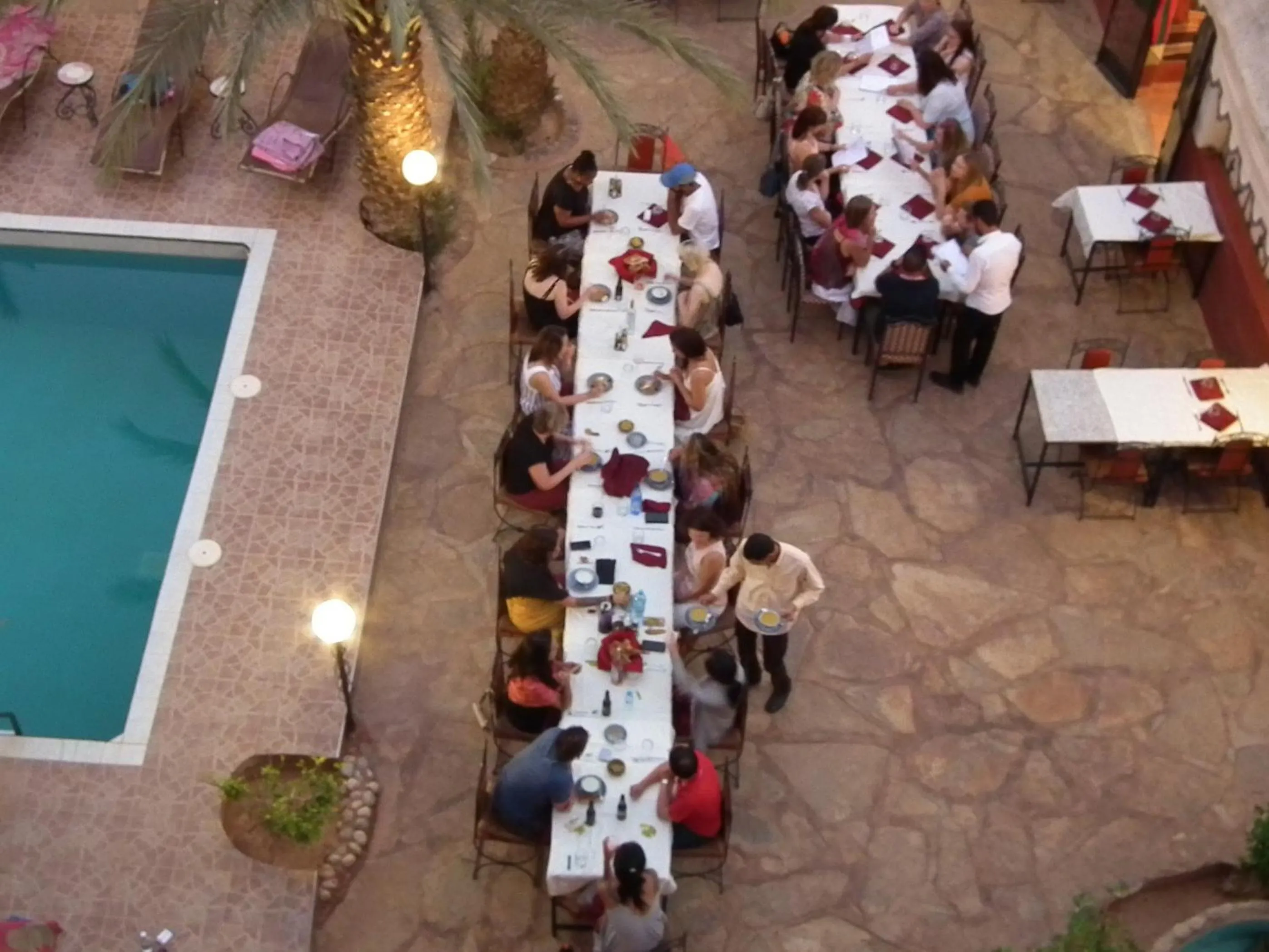 Restaurant/places to eat in Hotel Tomboctou