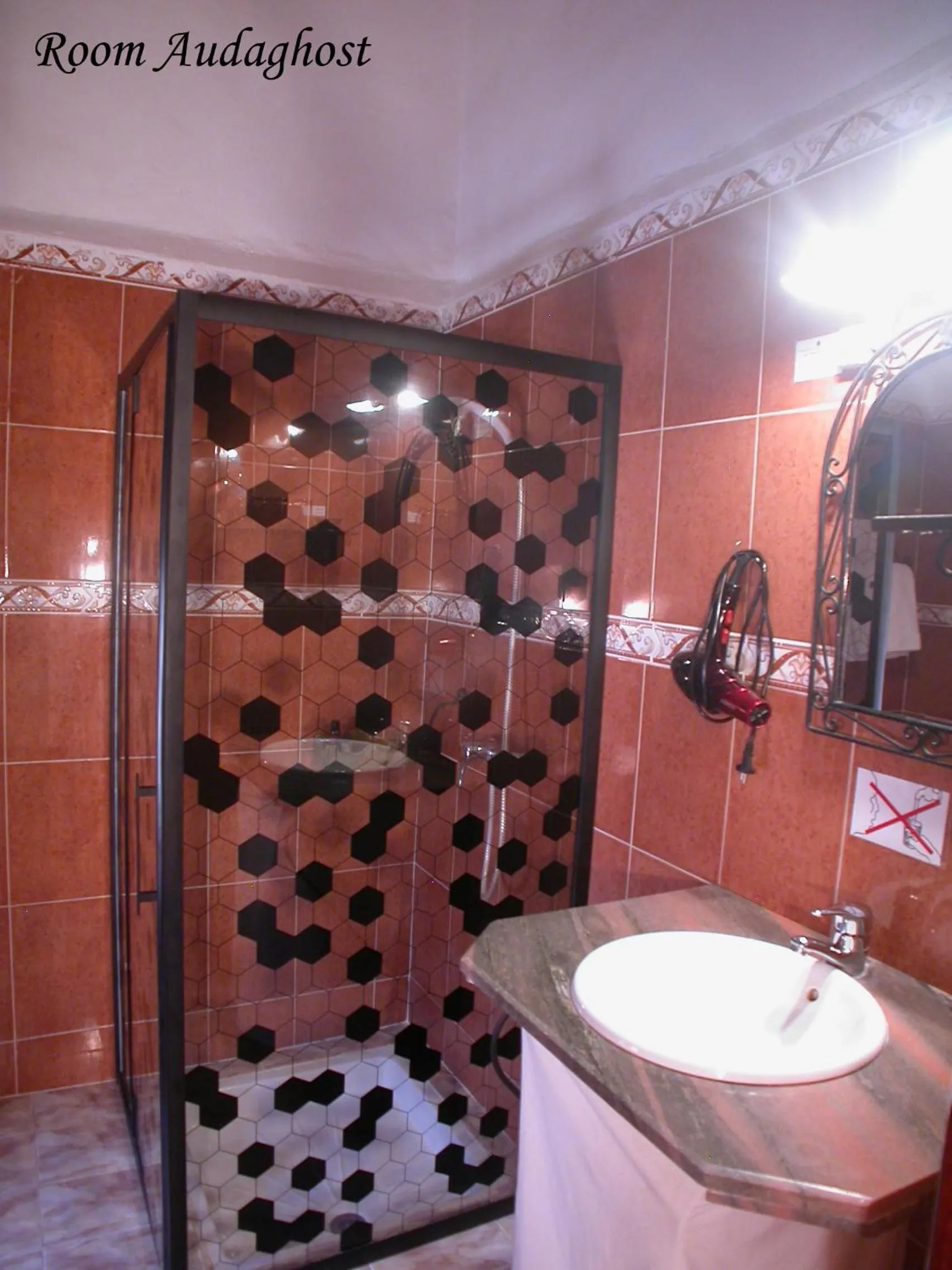 Bathroom in Hotel Tomboctou