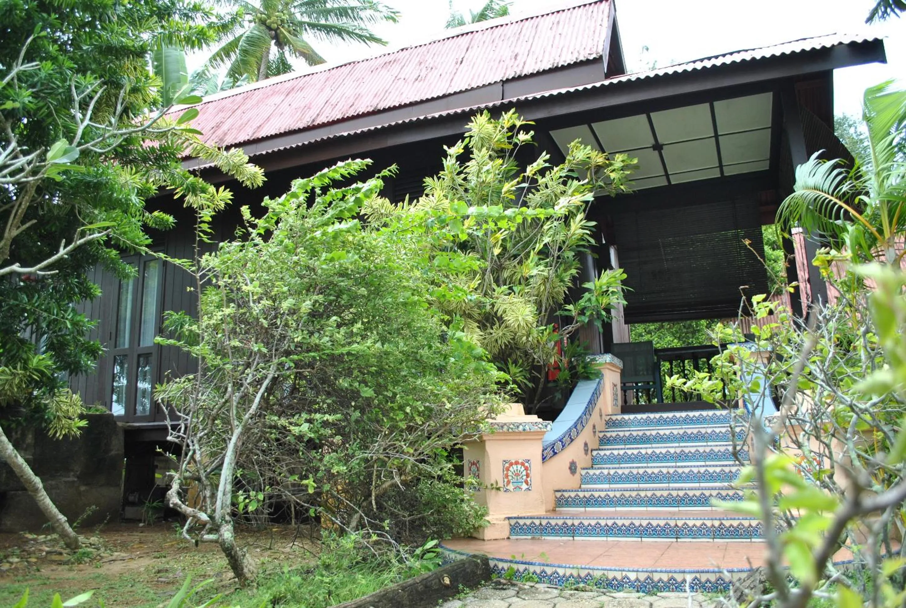 Facade/entrance in ViVilla by Holiday Villa Cherating