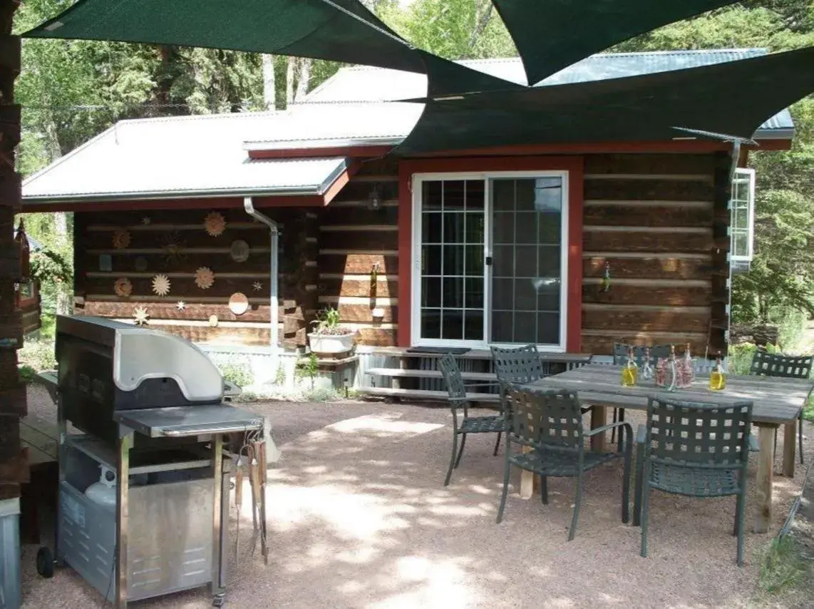 Master Cabin - No Pets in Riverside Meadows Cabins Master Cabin - No Pets in Riverside Meadows Cabins