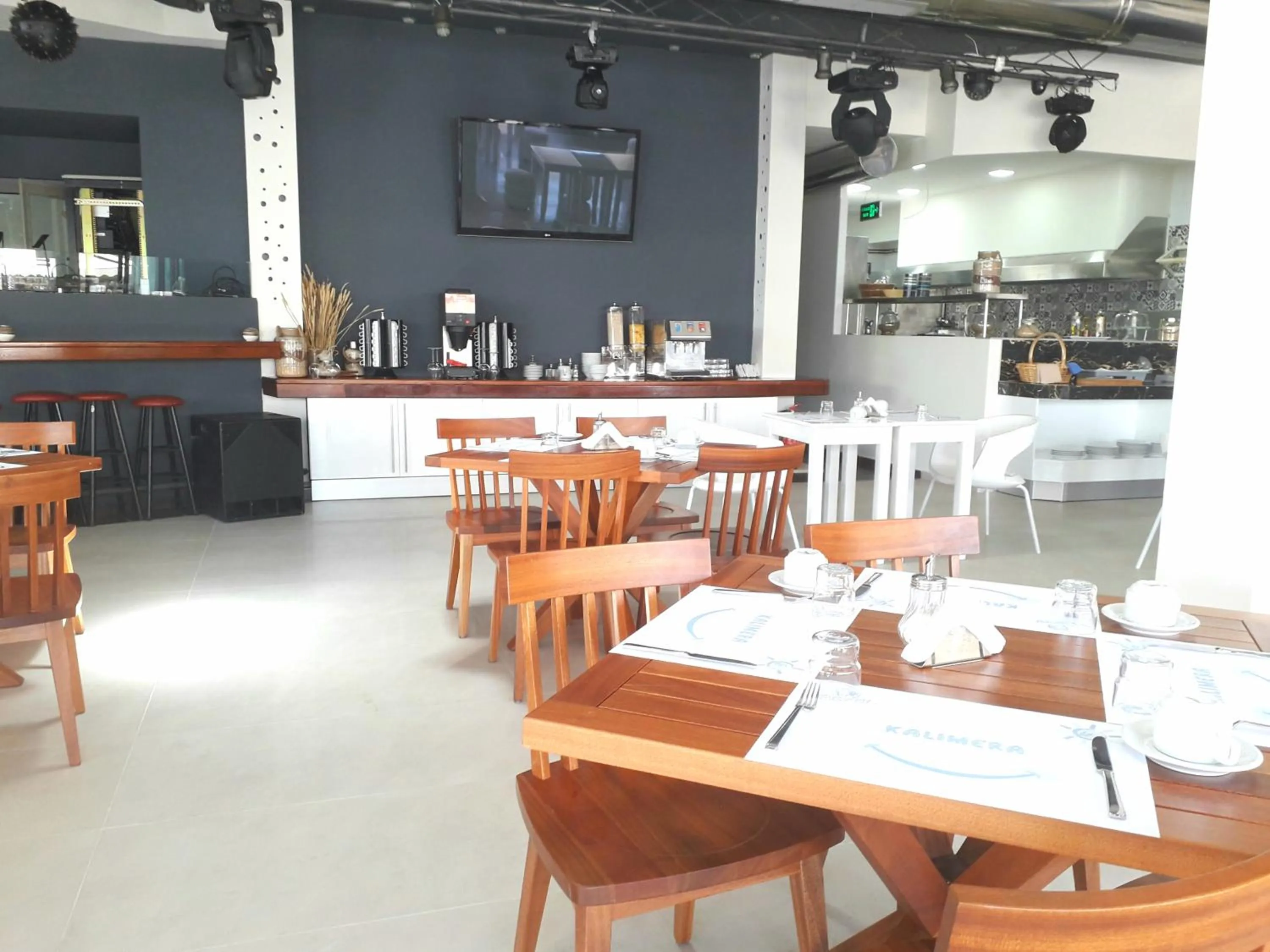 Restaurant/places to eat in Dionisos Hotel