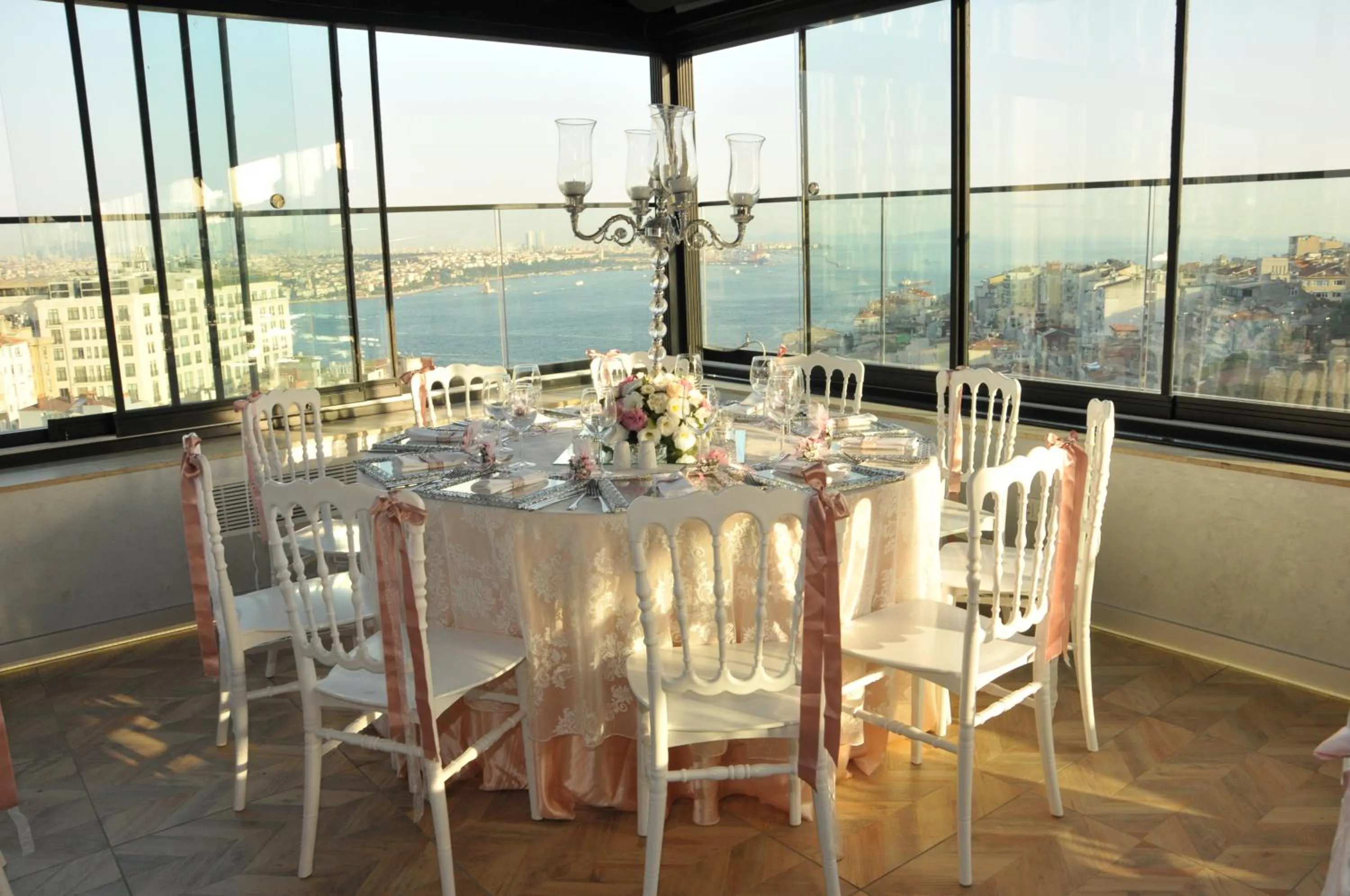 Balcony/Terrace in Innpera Hotel