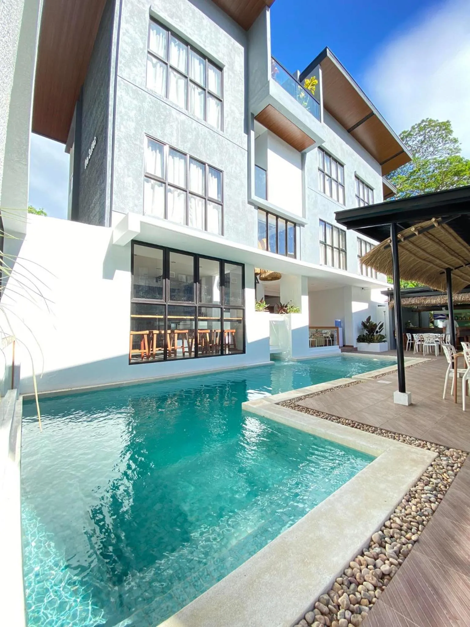 Acacia Garden Inn and Suites