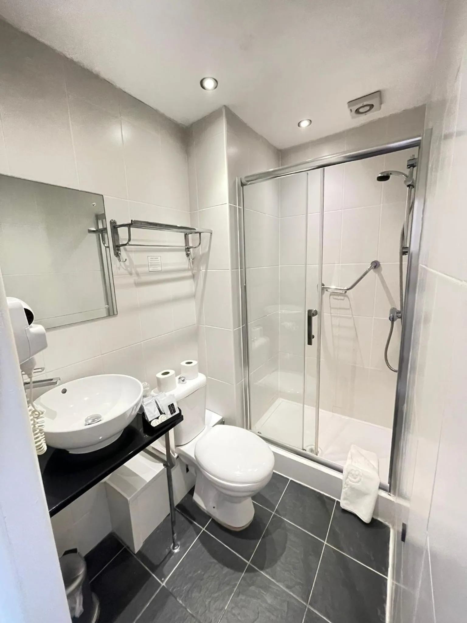 Bathroom in Four Saints Brig Y Don Hotel