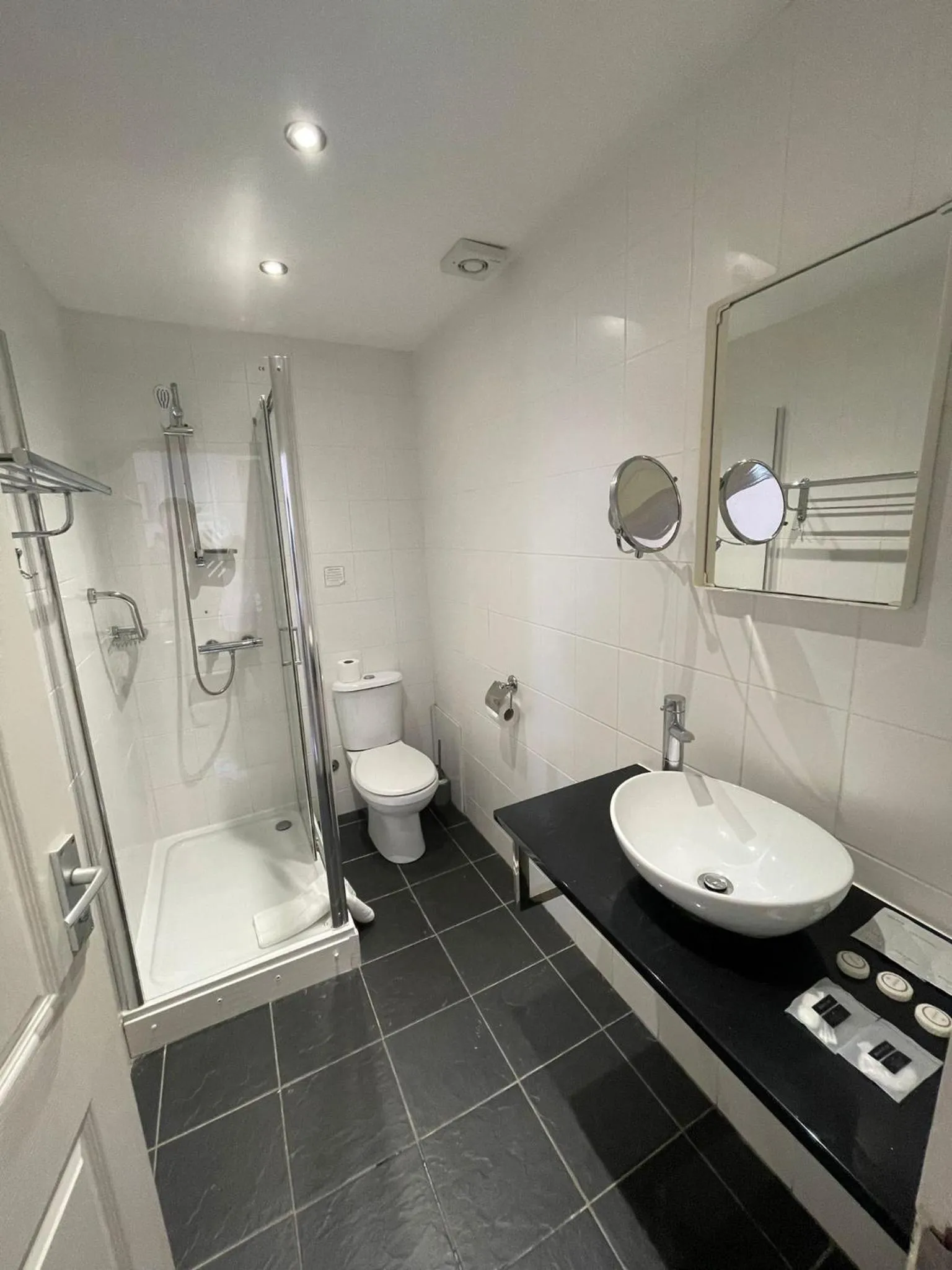 Bathroom in Four Saints Brig Y Don Hotel