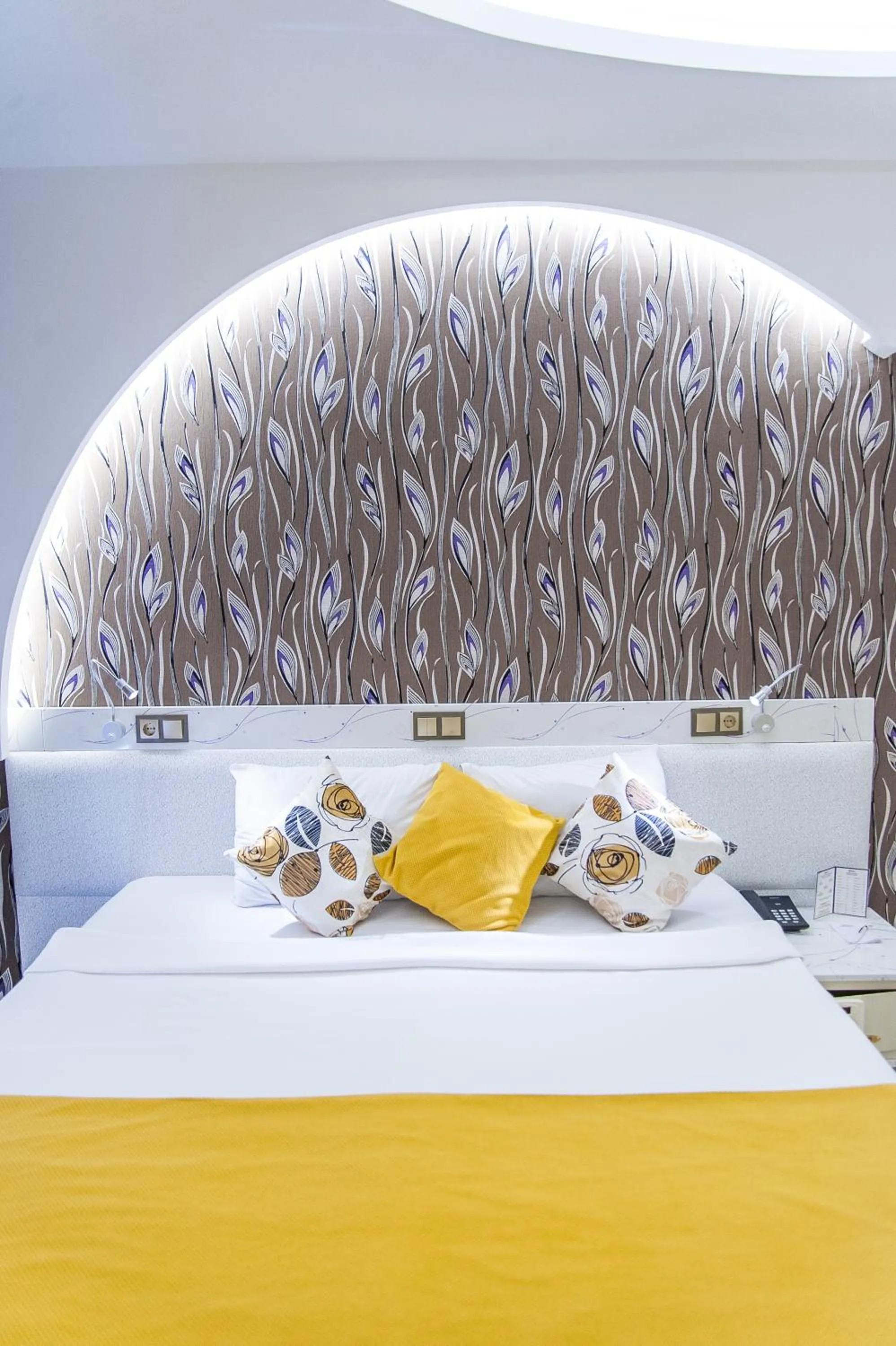 Bed in Dündar Hotel