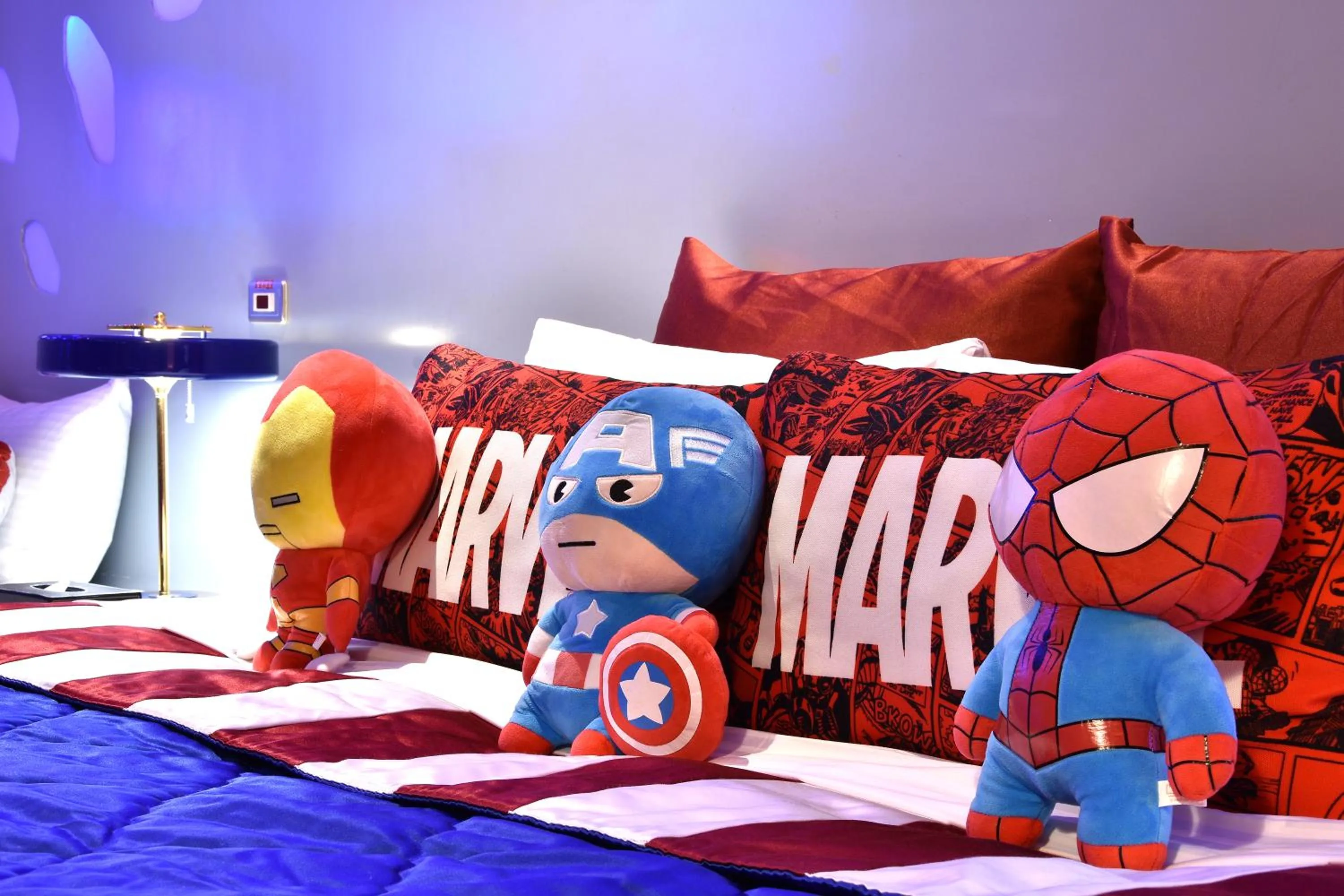 Bed in Vogue Boutique Motel