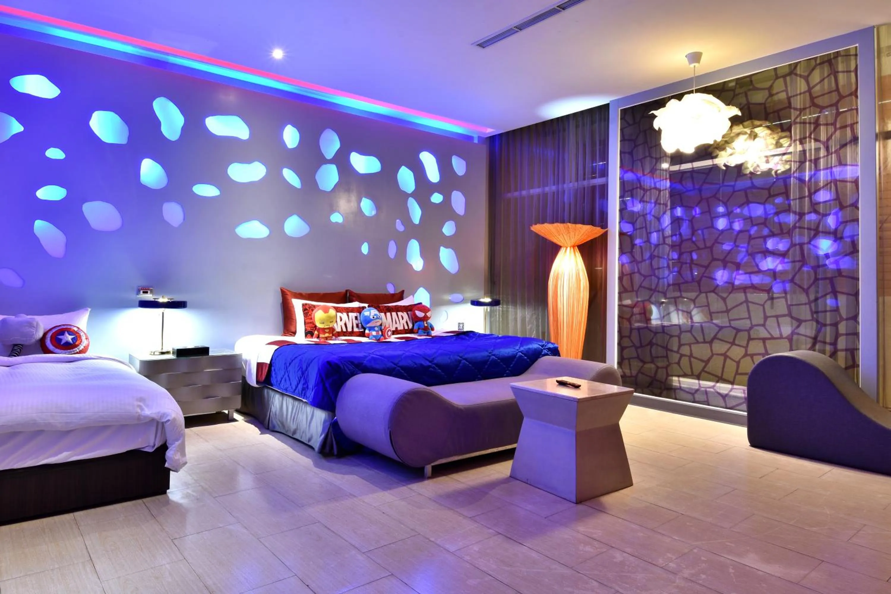 Bed in Vogue Boutique Motel